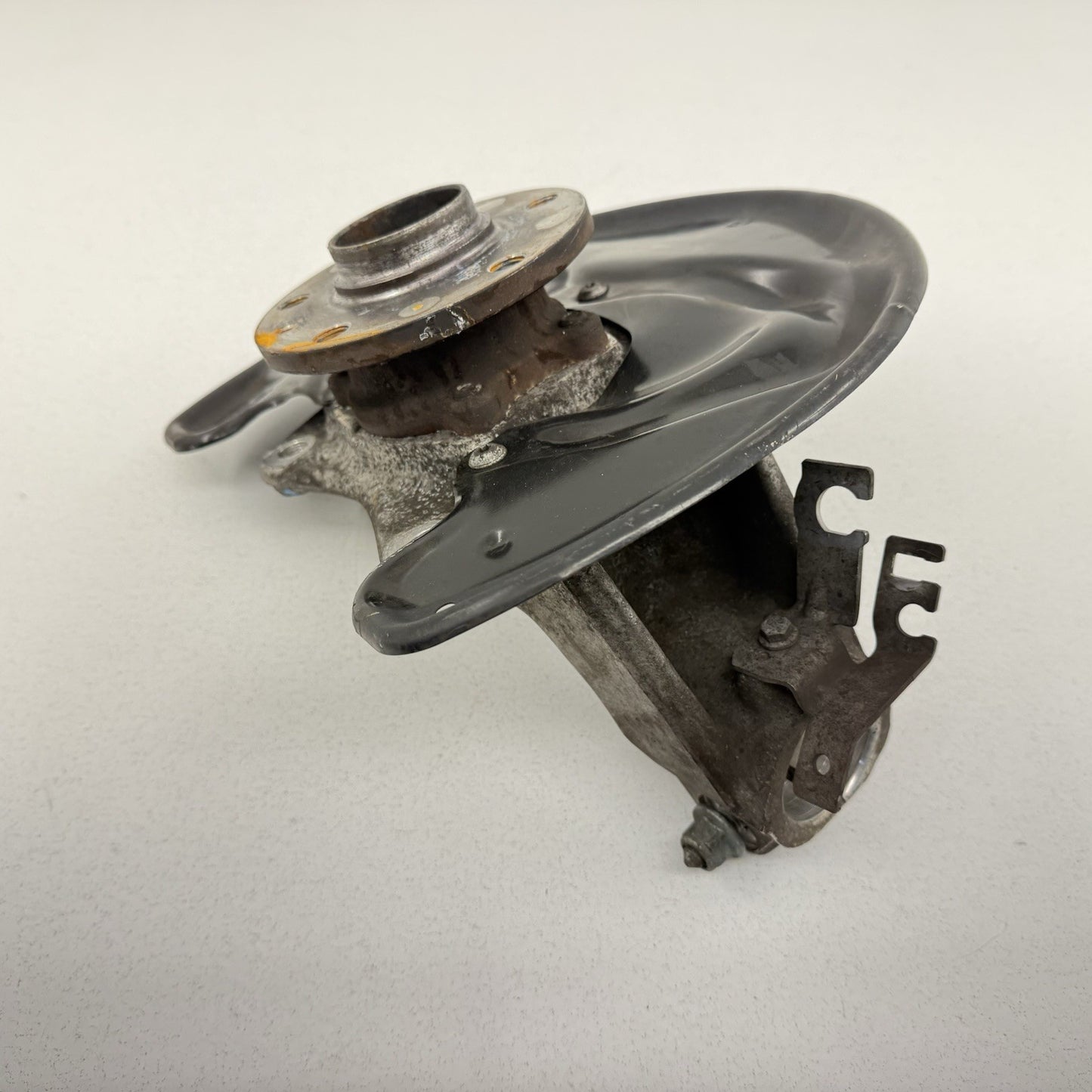 08-15 Audi TT Passenger Right Front Wheel Spindle Knuckle Hub Bearing OEM