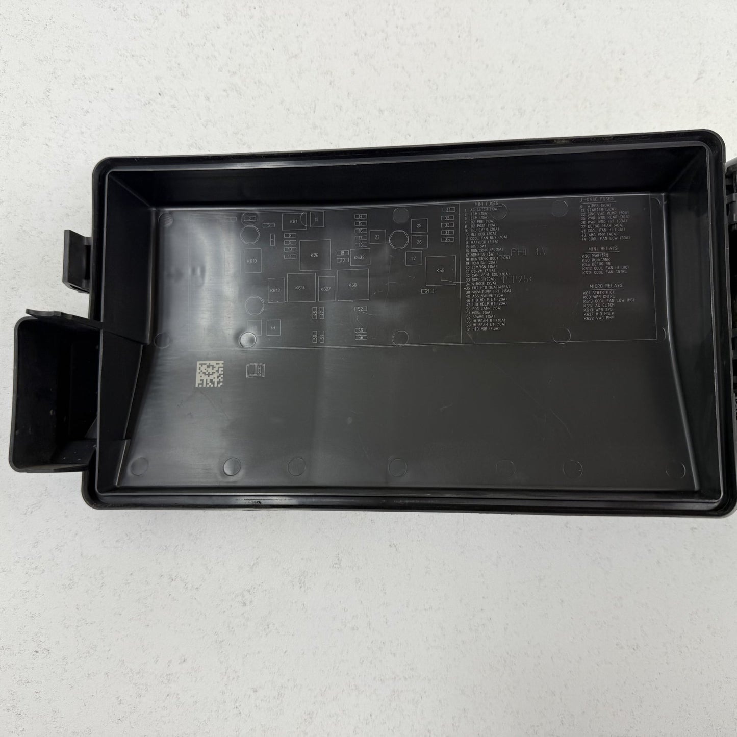 2012-2015 Chevrolet Camaro SS Engine Bay Fuse Relay Junction Box 22760635 OEM
