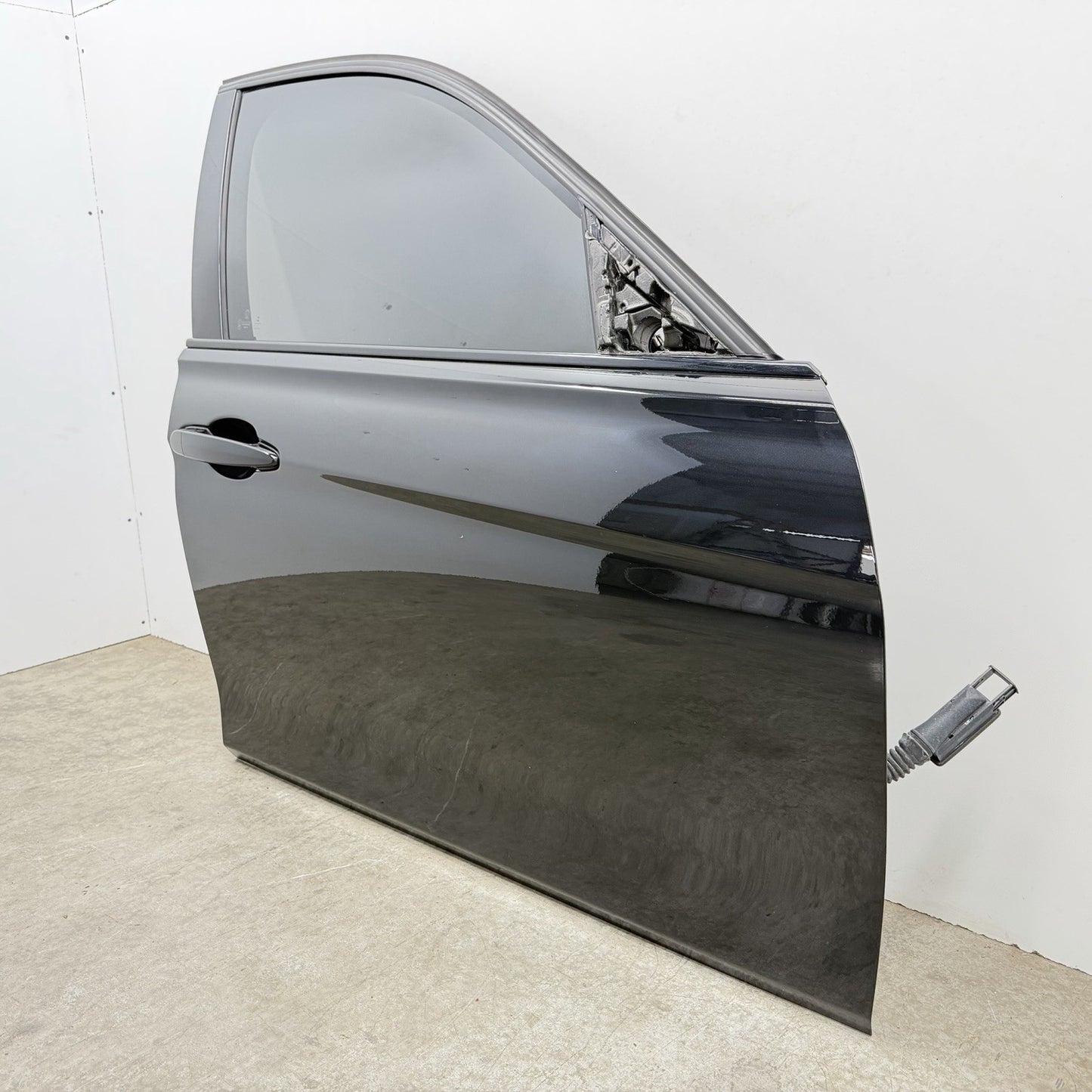 12-18 BMW F30 F80 M3 Sedan Passenger Right Front Door Shell Complete Black OEM