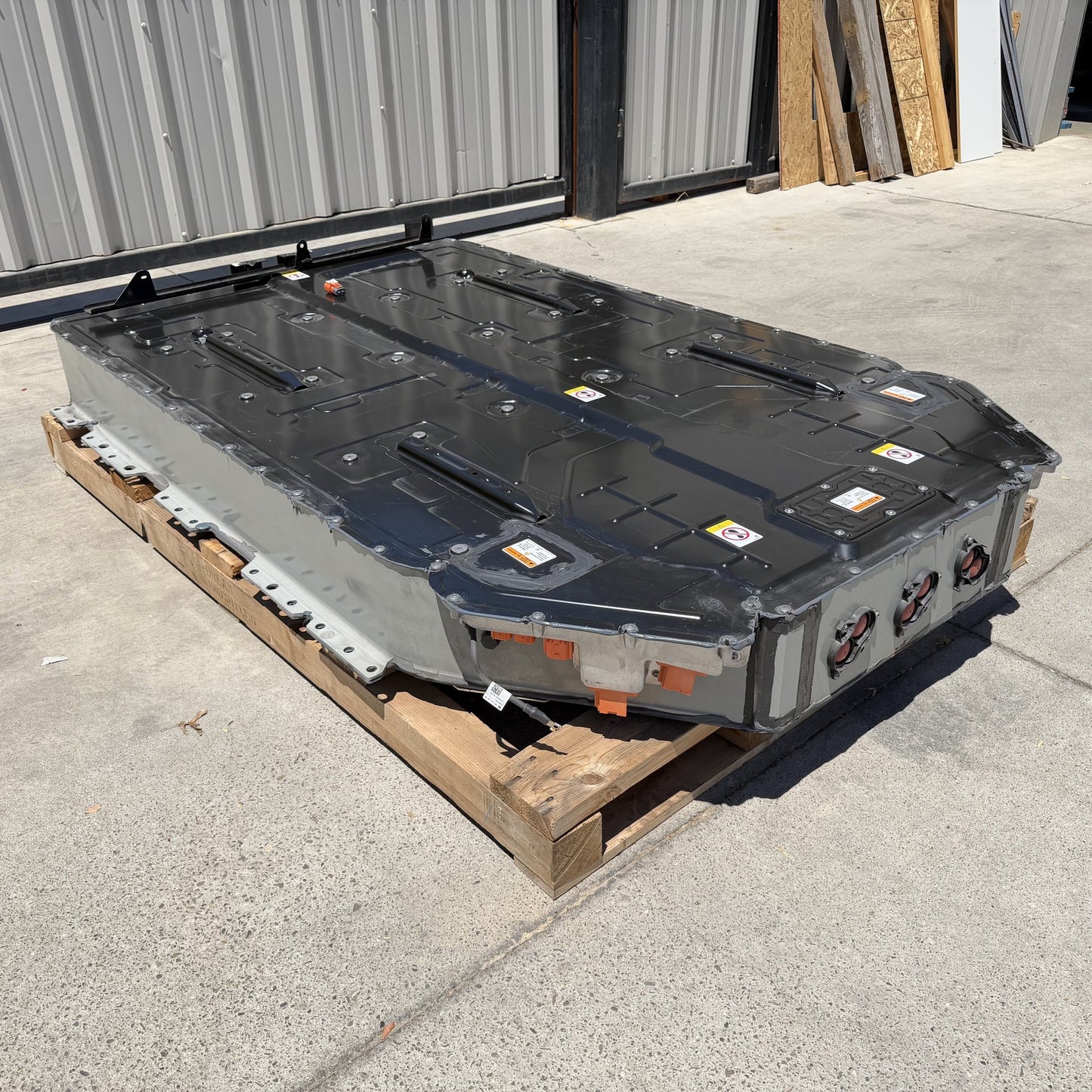 2022-2024 Rivian R1S Quad Motor High Voltage Large Battery Pack 141kWh OEM