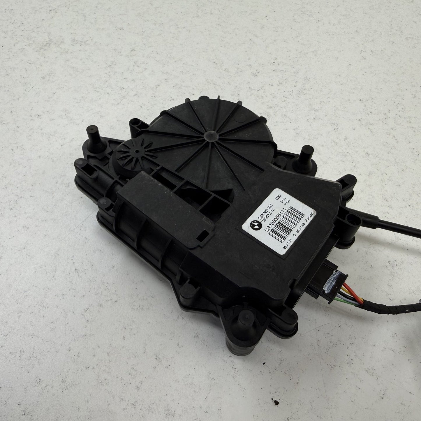 2021-2026 BMW M4 G82 Rear Trunk Lid Lock Latch Actuator Motor Assembly OEM