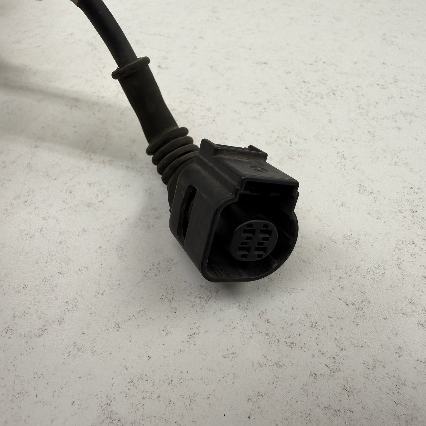 2022-2024 Rivian R1S Right Front ABS Wheel Speed Sensor PT00052788-D OEM
