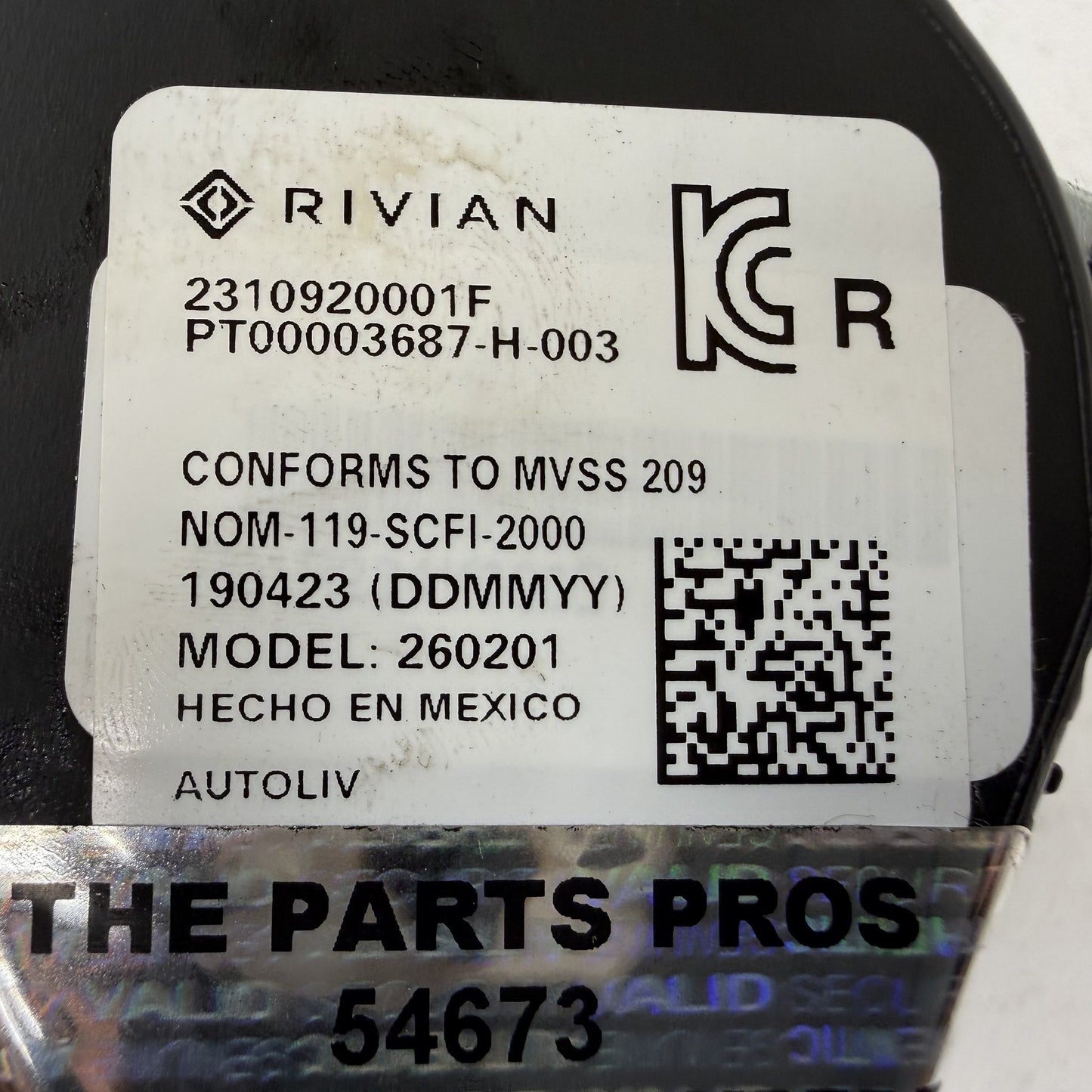 2022-2024 Rivian R1S Right Rear 2nd Second Row Seatbelt Seat Belt Retractor OEM