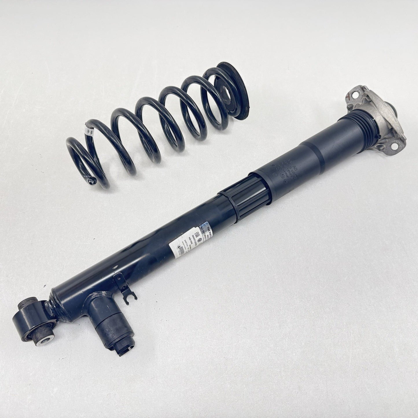 22-25 VOLKSWAGEN GOLF R MK8 LEFT OR RIGHT REAR SHOCK ABSORBER 5WA512009BG OEM