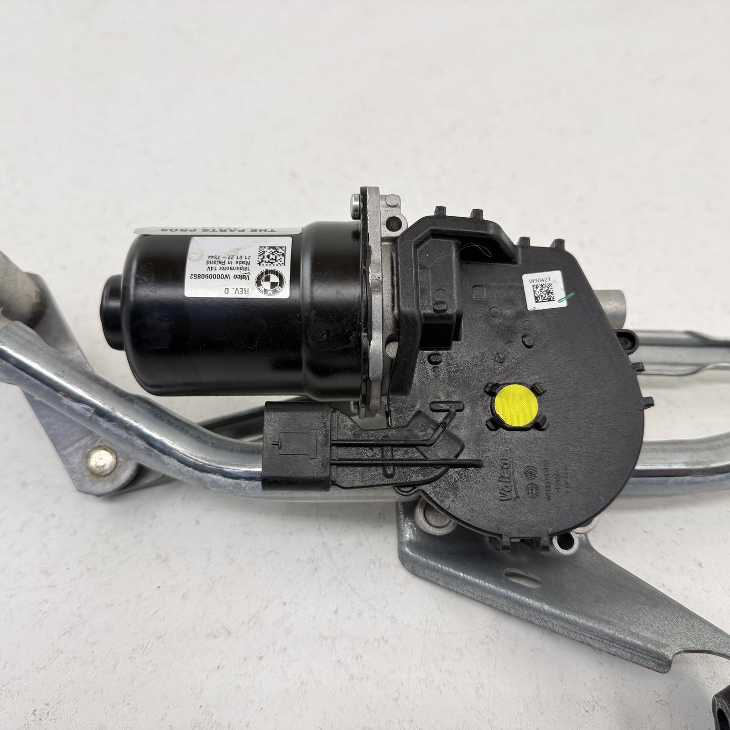 21-26 BMW M3 M4 G80 G82 Front Windshield Wiper Motor Linkage Arm Assembly OEM