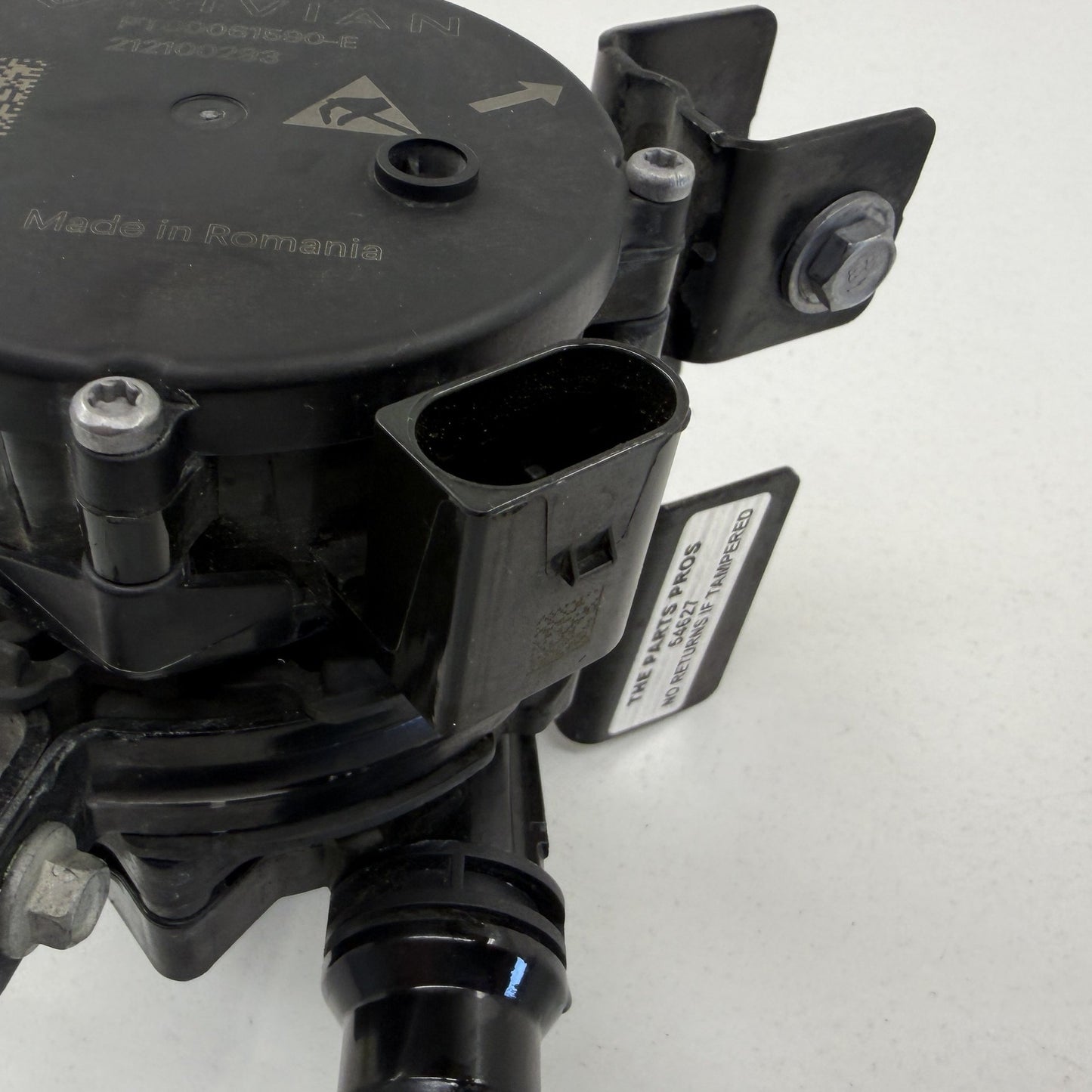 2022-2024 Rivian R1S Left Front Auxiliary Coolant Water Pump PT00061590-E OEM