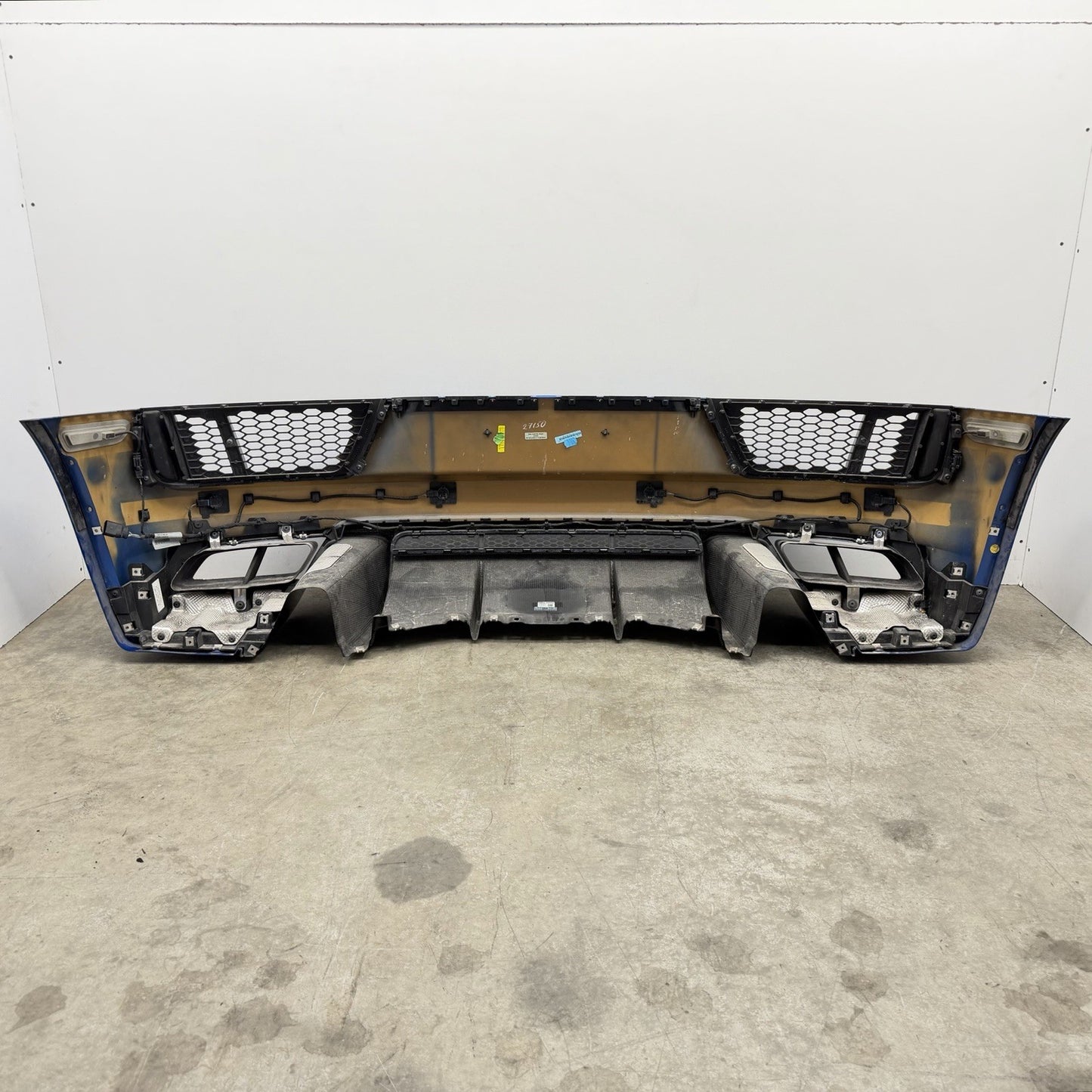 17-18 Audi R8 Rear Bumper Cover Complete W/ Carbon Fiber Valance & Sensors OEM