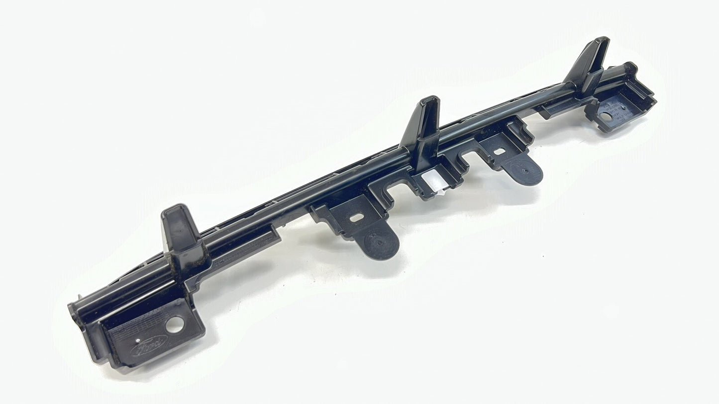2024 FORD MUSTANG GT REAR CENTER BUMPER BRACKET SUPPORT MOUNT PR3B-17B861-A OEM