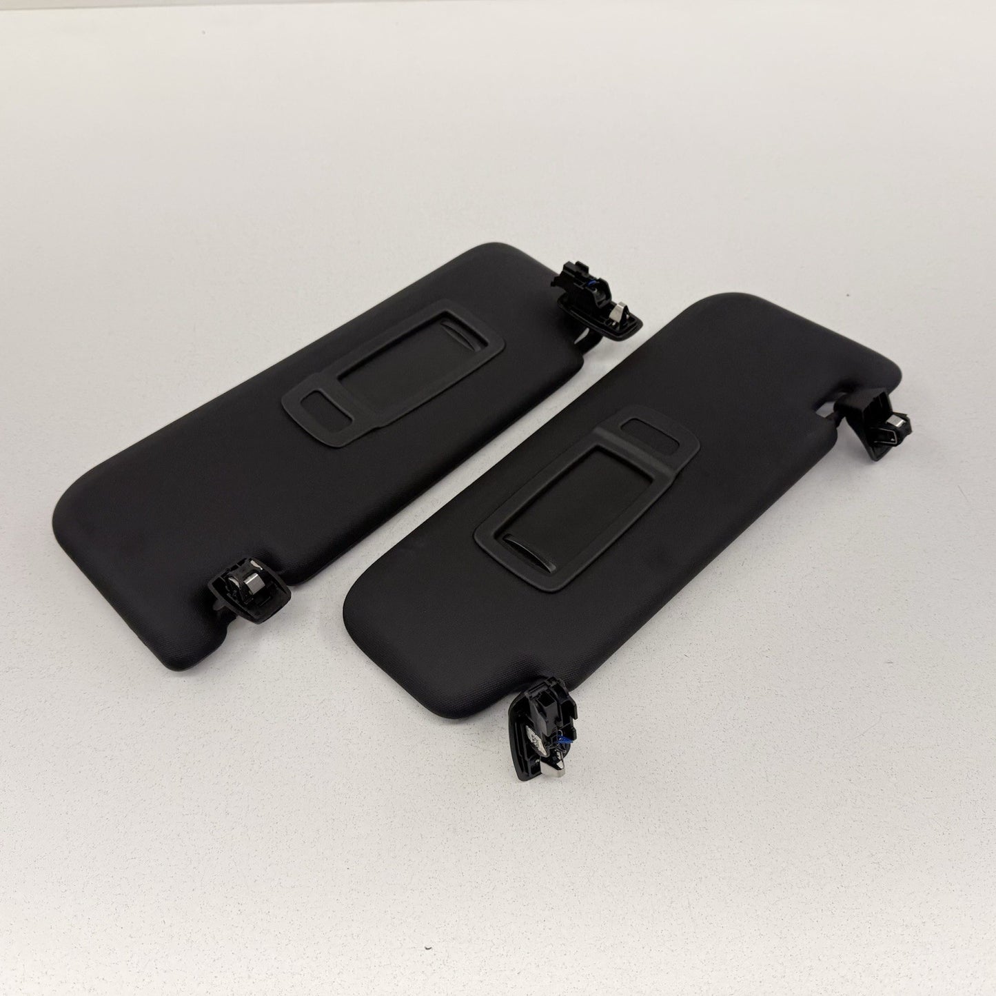 18-24 BMW G01 G02 X3 X4 Sunvisor Sun Visor Shade Pair Left & Right Black OEM