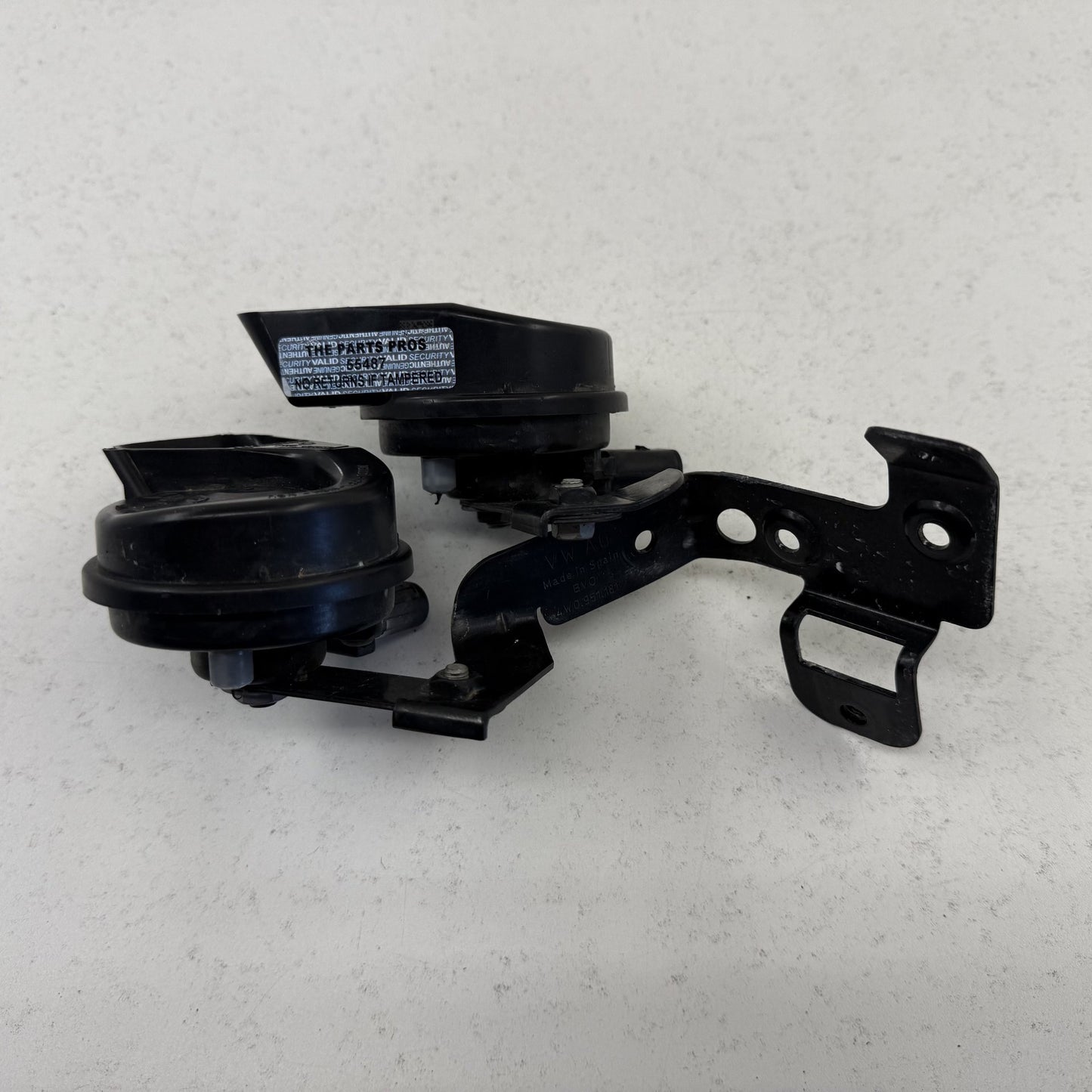 2014-2018 Bentley Flying Spur Low & High Note Tone Horn Signal Pair OEM