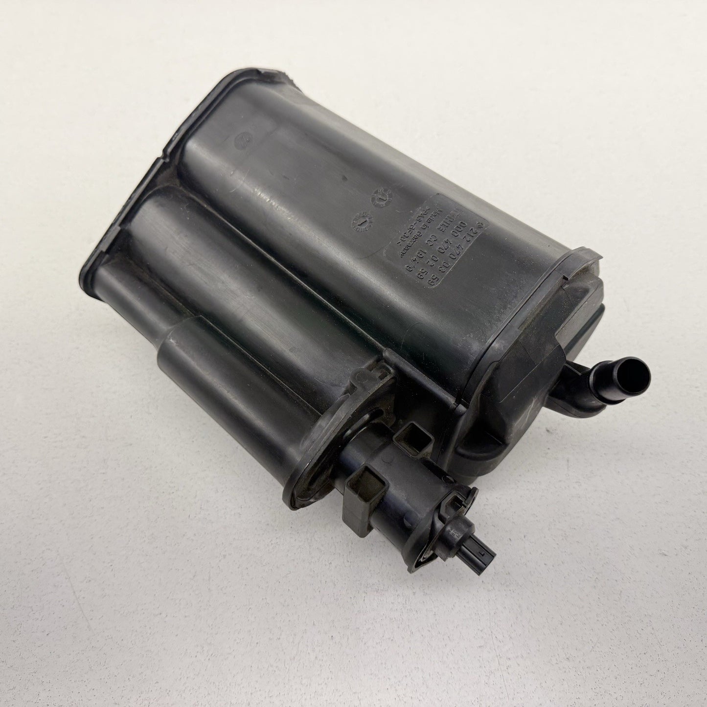 12-18 Mercedes W218 CLS550 Fuel Evap Vapor Charcoal Emission Canister OEM