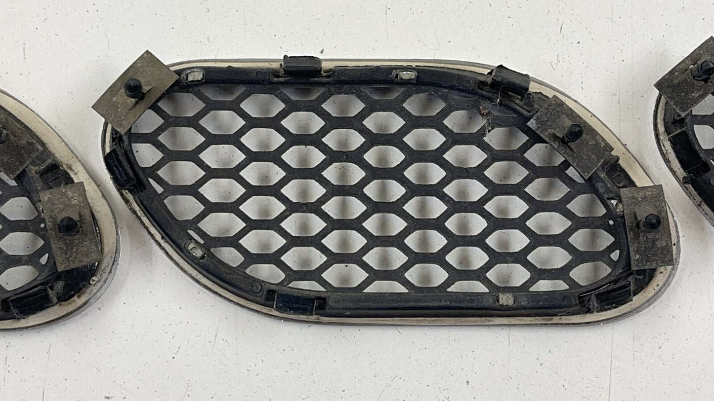 03-12 MASERATI QUATTROPORTE RIGHT FRONT FENDER AIR VENT GRILLE TRIM OEM