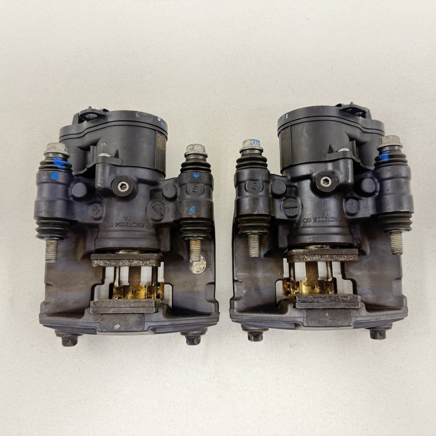 22-26 Cadillac CT4 Blackwing Rear Parking Park Brake Caliper Pair Left Right OEM