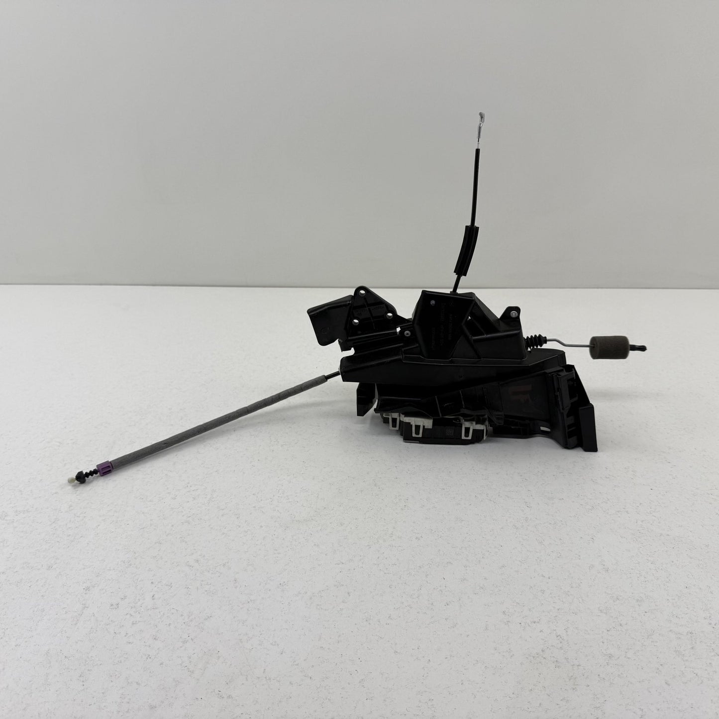 2008-2014 Mercedes-Benz C250 W204 Driver Left Front Door Lock Latch Actuator OEM