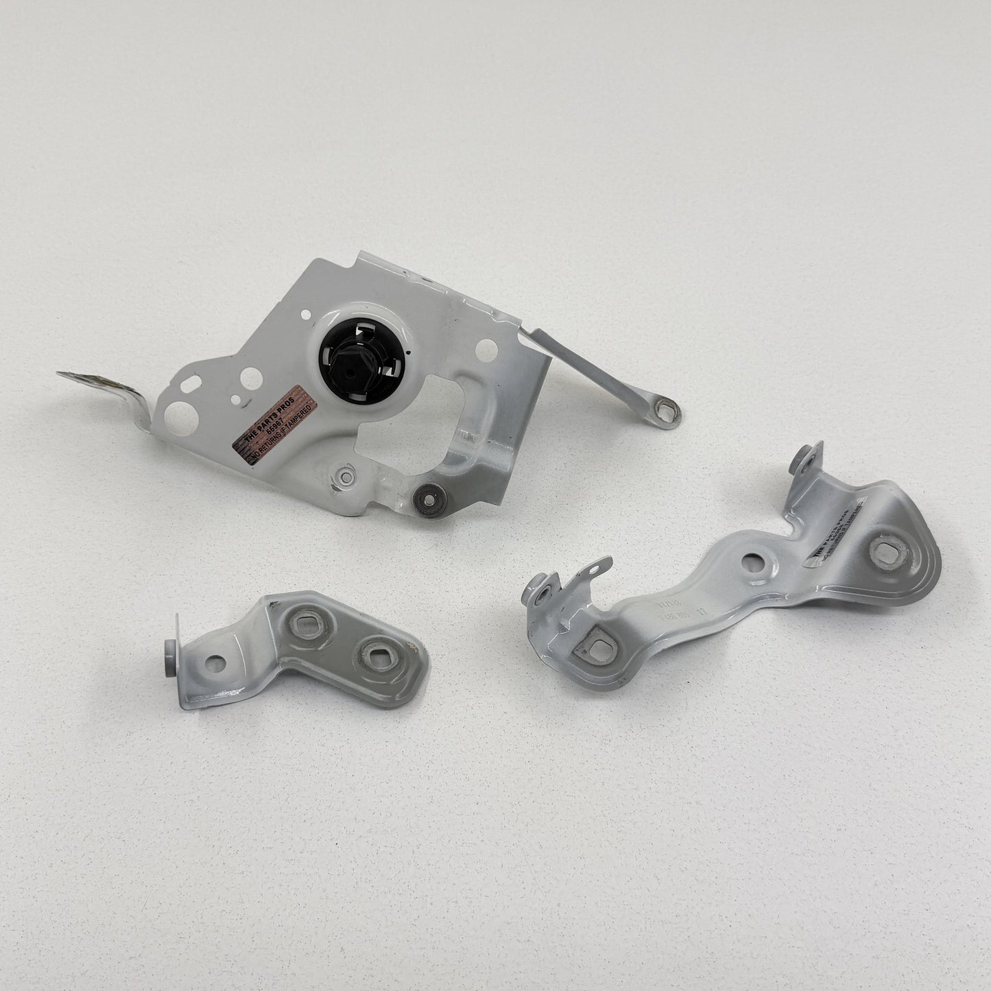 2021-2026 BMW M3 M4 G80 G82 Driver Left Front Fender Mount Bracket Set White OEM
