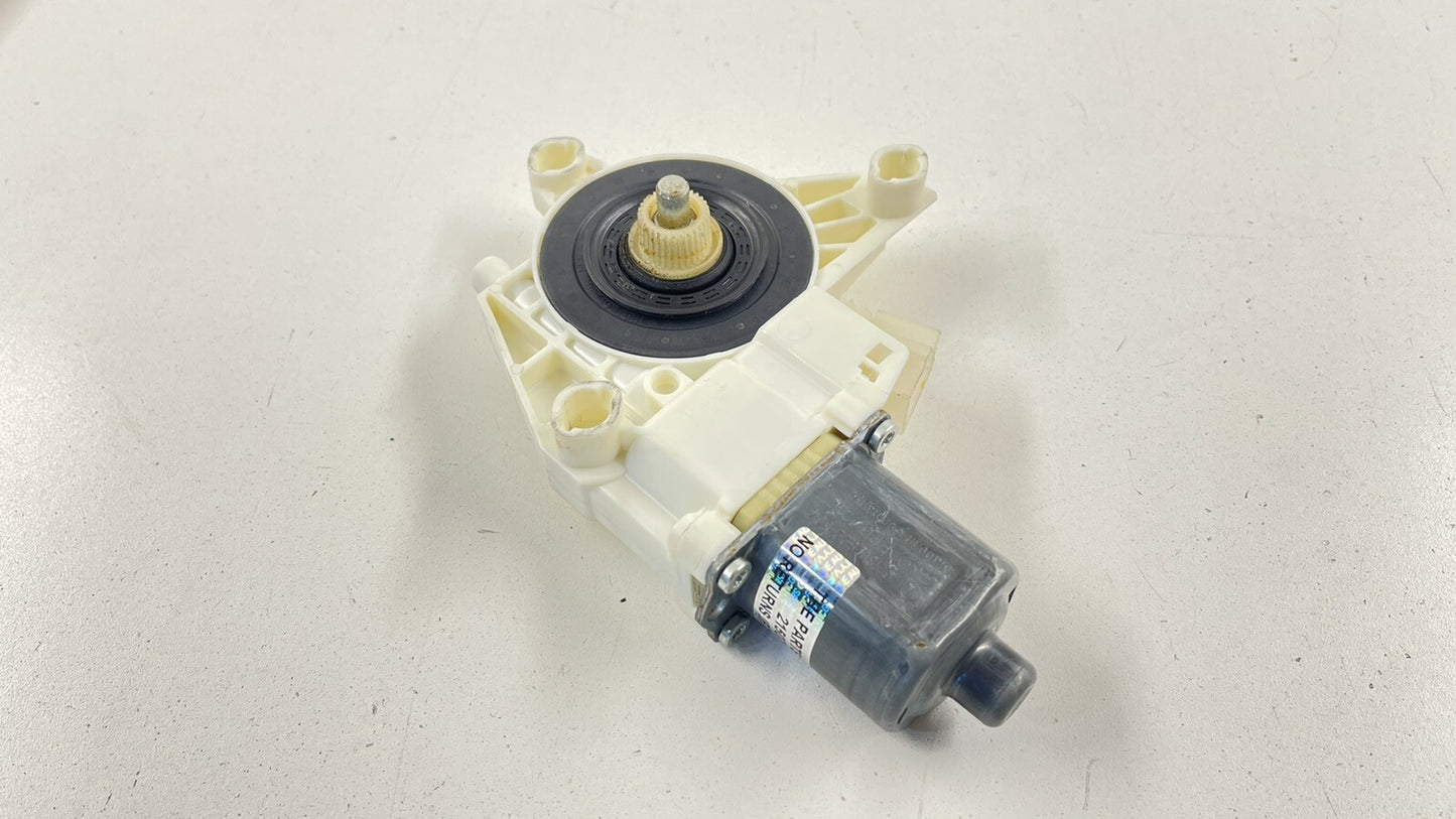 08-14 MERCEDES BENZ W204 C CLASS PASSENGER RIGHT REAR DOOR WINDOW MOTOR OEM