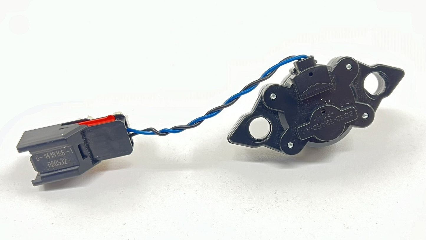 07-17 ASTON MARTIN VANTAGE REAR TRUNK OPEN RELEASE CONTROL SWITCH BUTTON OEM