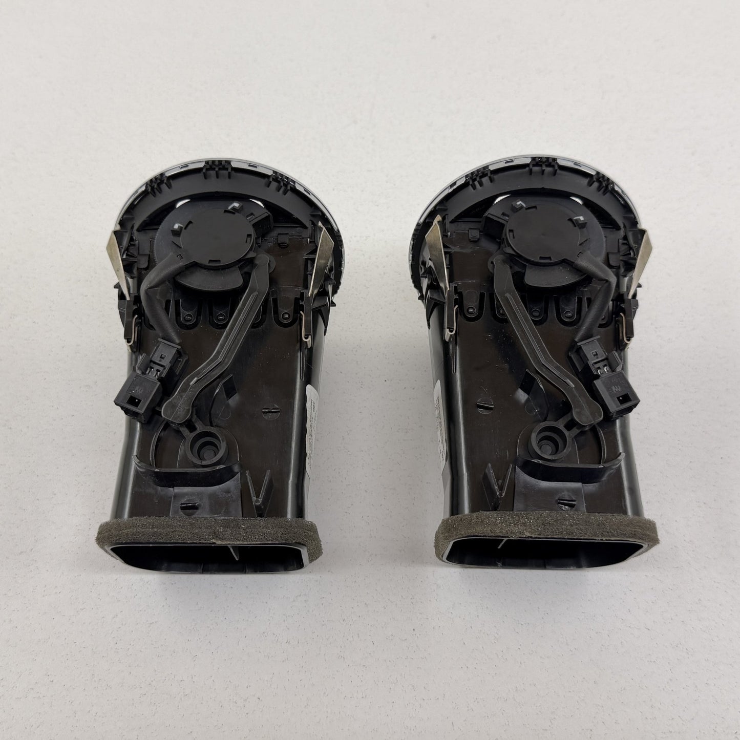 2012-2014 Mercedes C250 W204 Outer Dashboard AC Air Vent Pair Left &amp; Right OEM