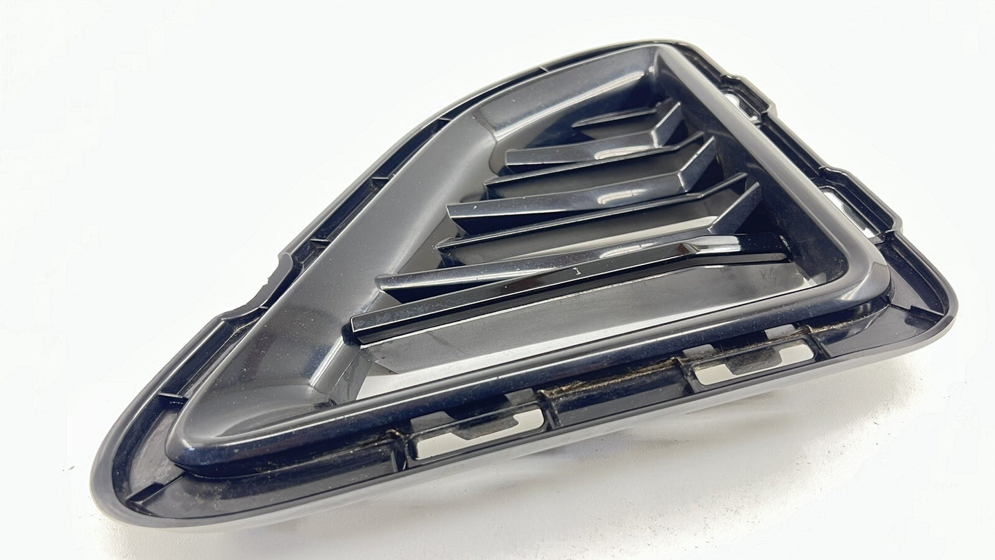 16-18 CHEVROLET CAMARO SS 1LE RIGHT FRONT BUMPER LOWER GRILLE AIR VENT TRIM OEM