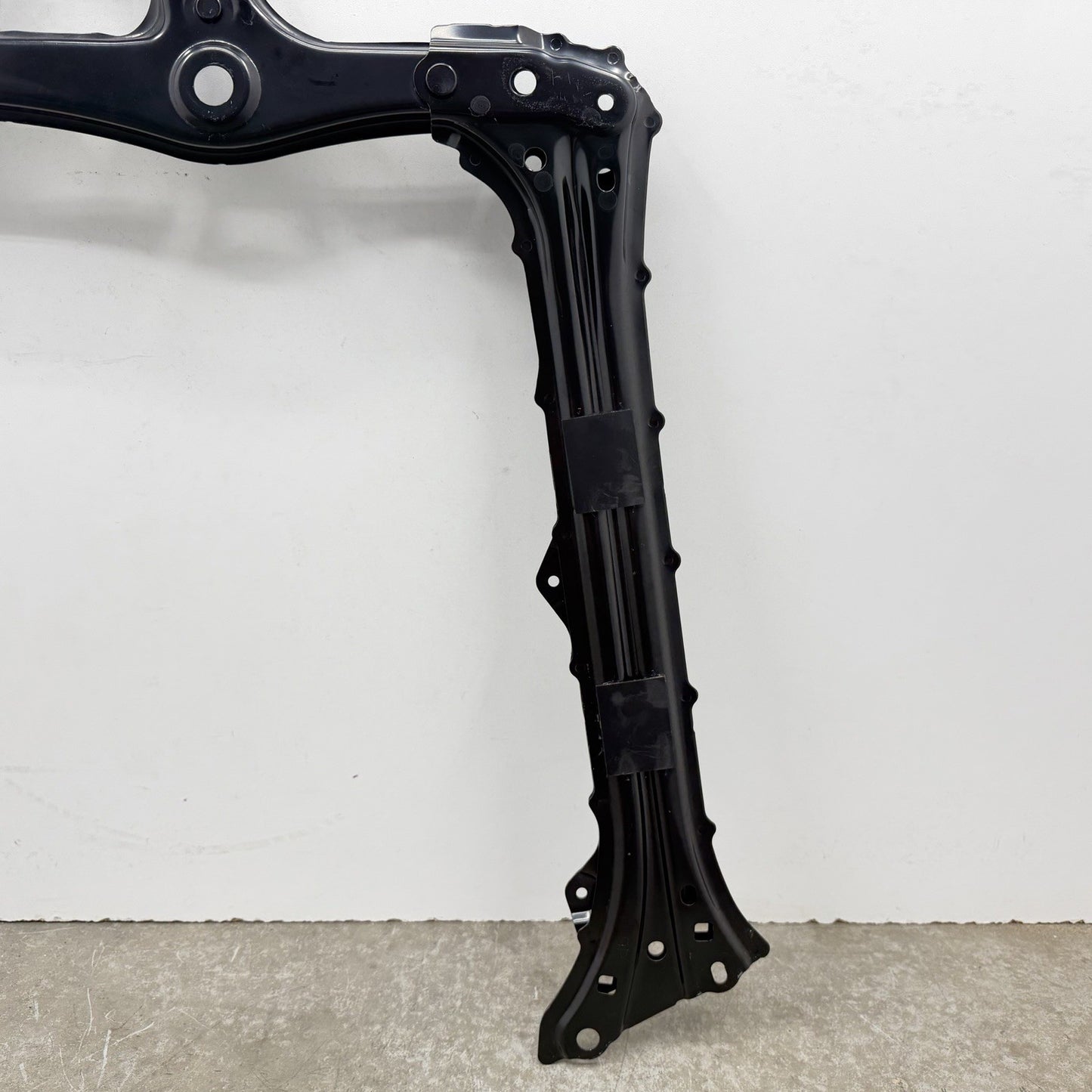 21-26 Lexus IS300 IS350 Rear Crossmember Center Brace With Mount Brace Pair OEM
