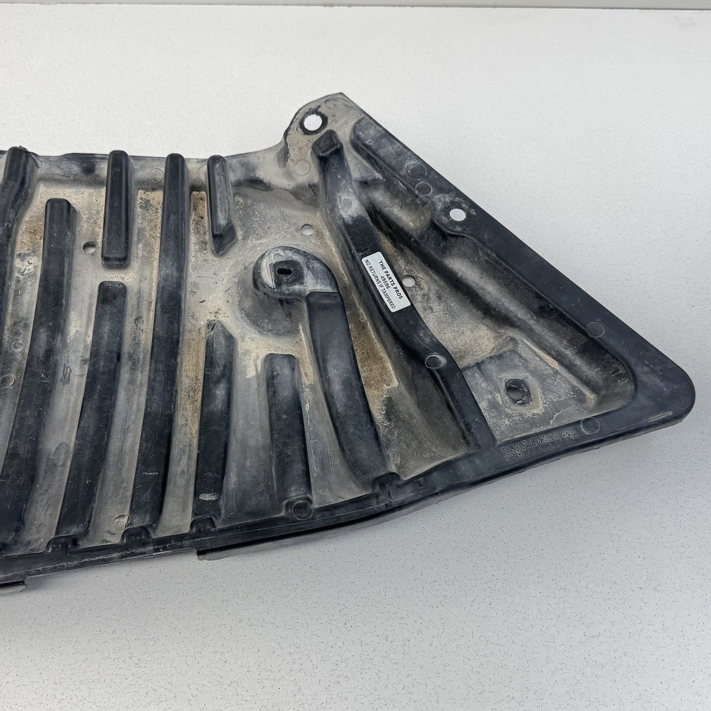 08-14 Mercedes W204 C250 C300 C350 Front Bumper Under Tray Splash Guard OEM