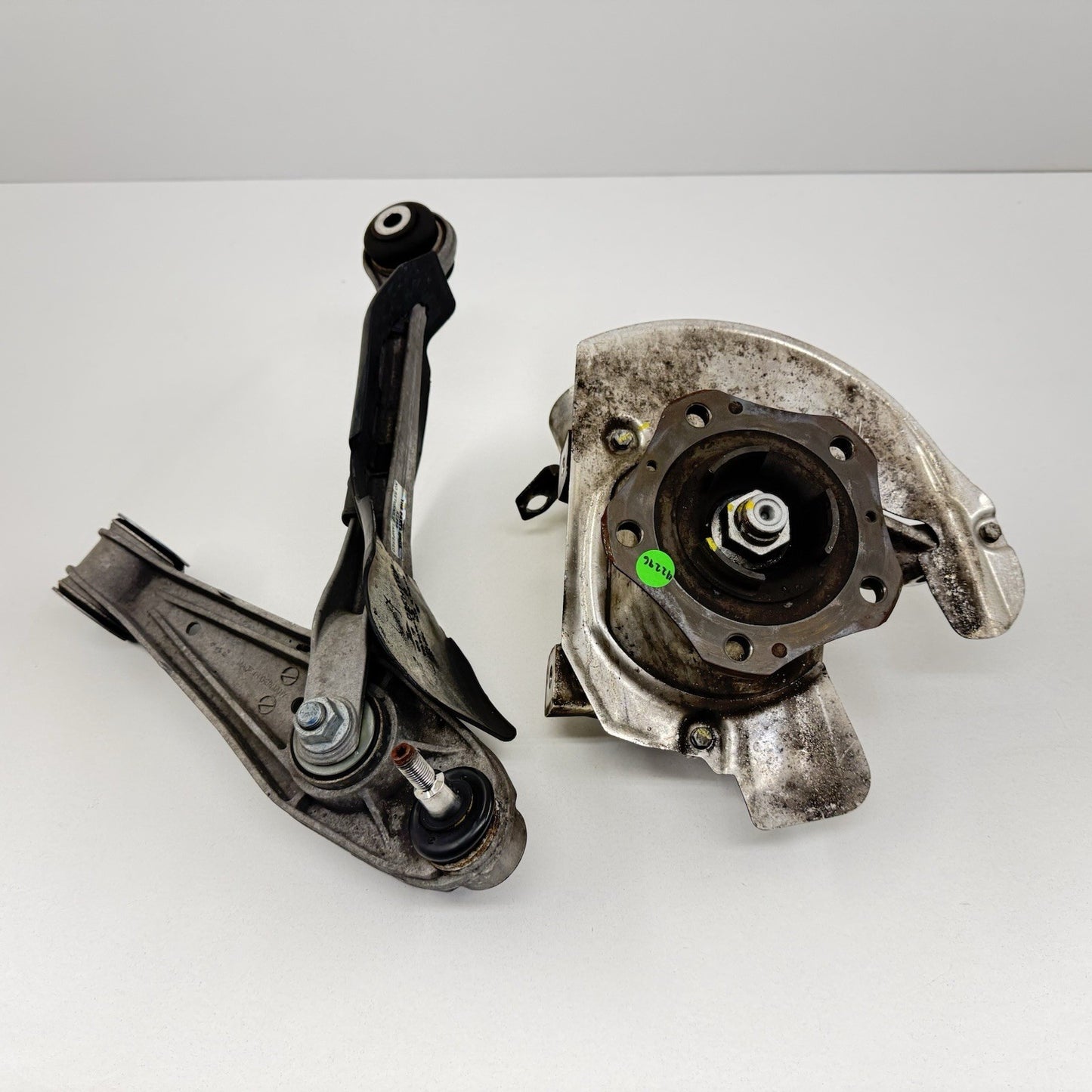 05-12 Porsche Boxster Cayman 987 Right Front Knuckle Hub W/ Control Arm Set OEM