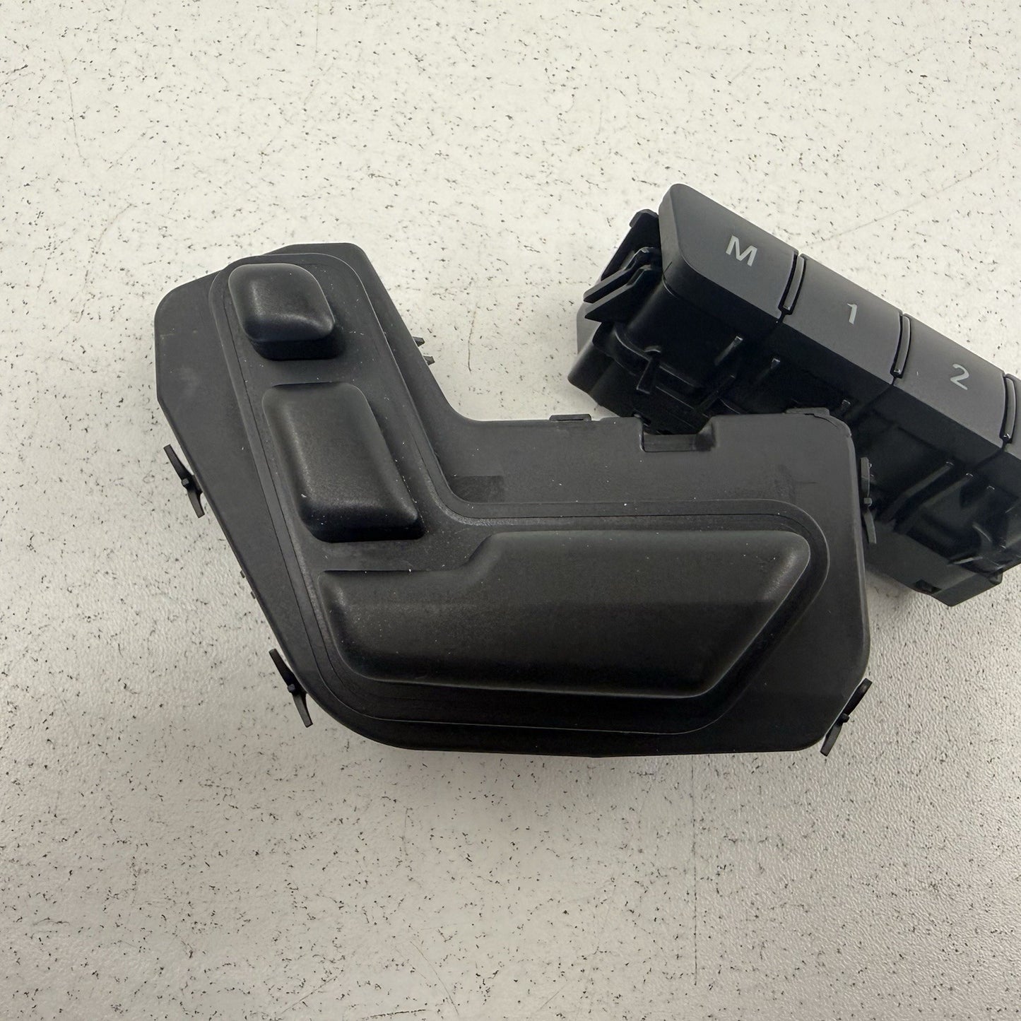 12-18 Mercedes W218 CLS550 Driver Left Front Seat Control Switch OEM