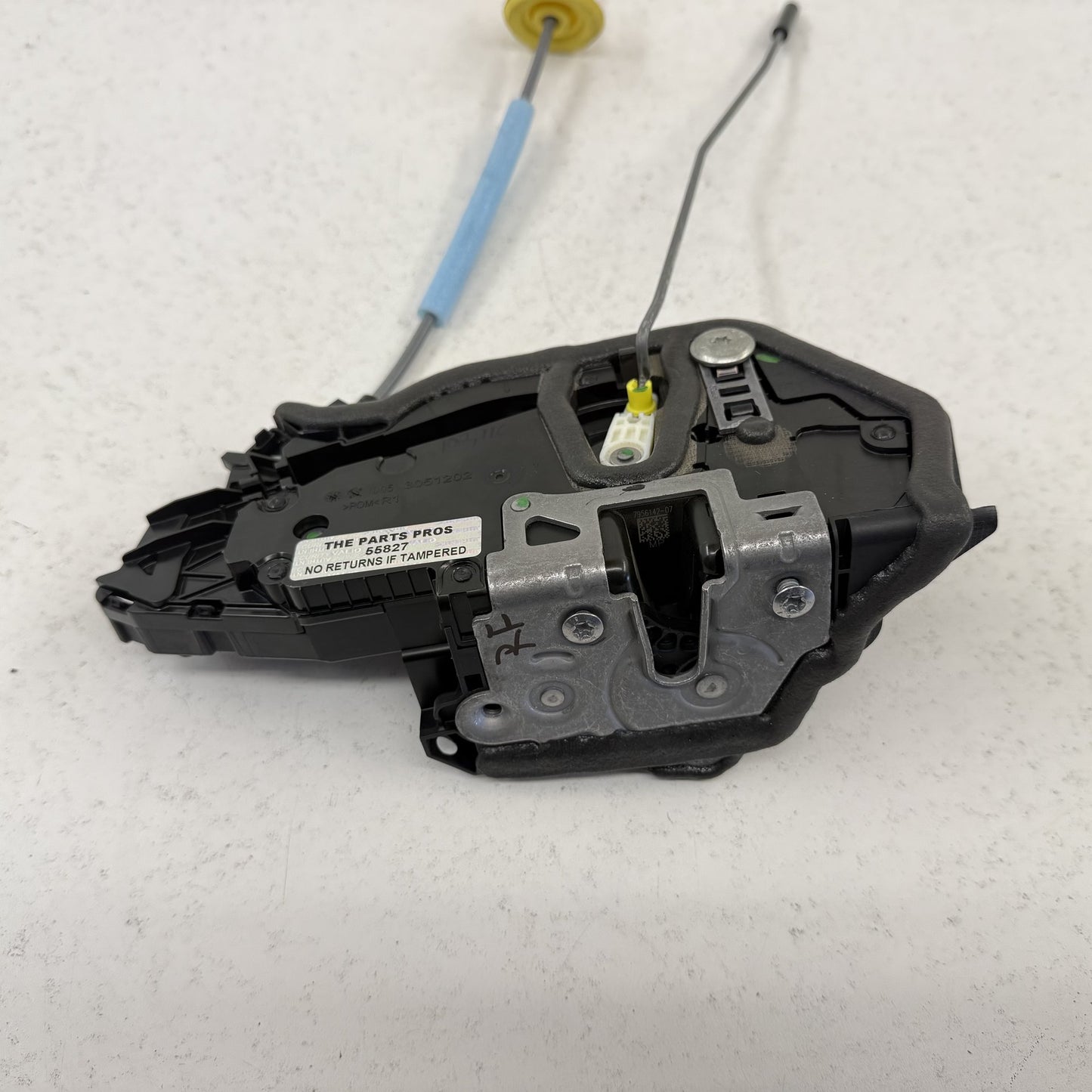 2021-2026 BMW M4 M440i 430i G22 G82 Right Front Door Lock Latch Actuator OEM