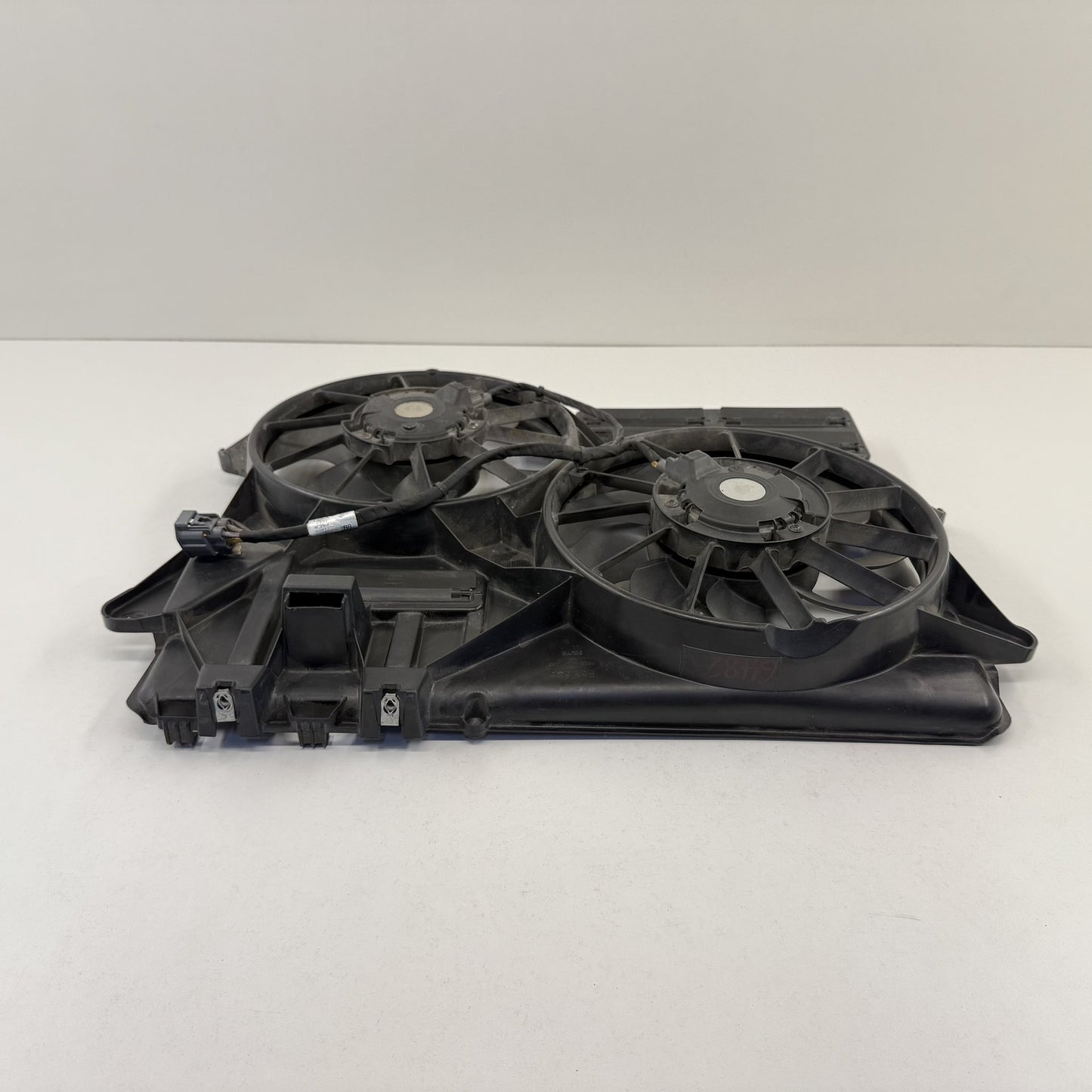 2015-2023 Ford Mustang GT Radiator Dual Cooling Fan Motor Shroud Assembly OEM