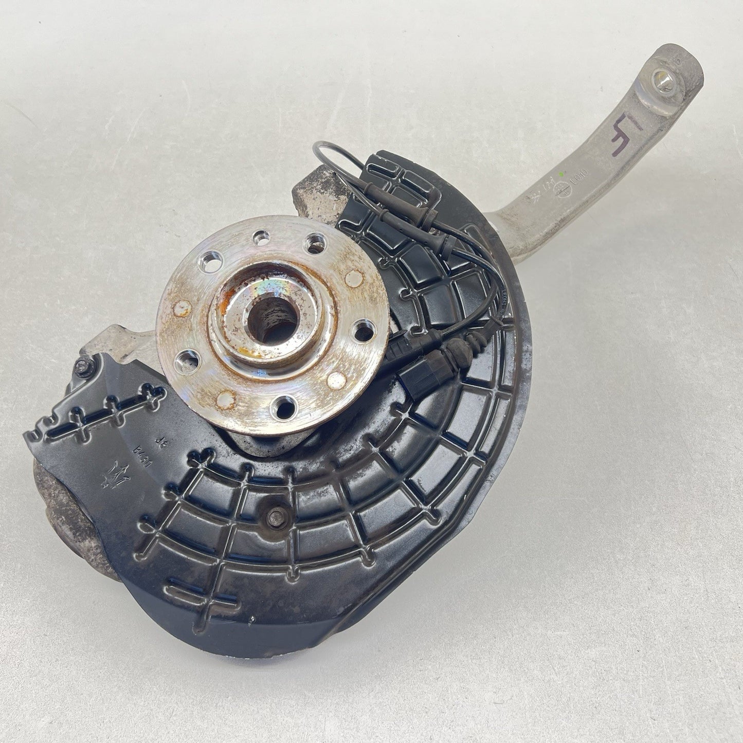 17-24 MASERATI GHIBLI LEFT FRONT SPINDLE KNUCKLE HUB BEARING RWD 670039063 OEM