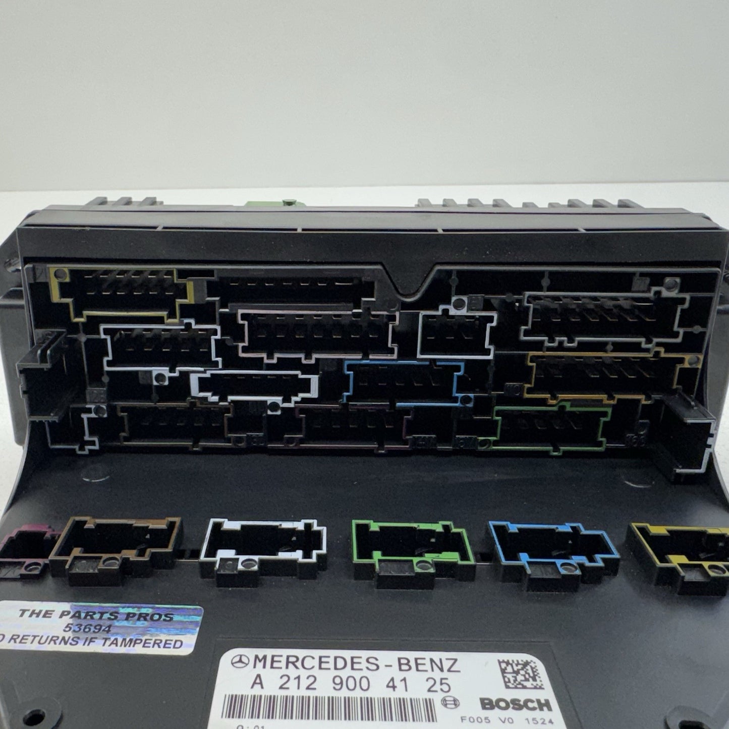 12-18 Mercedes W218 CLS550 Front SAM Module Fuse Relay Junction Box OEM