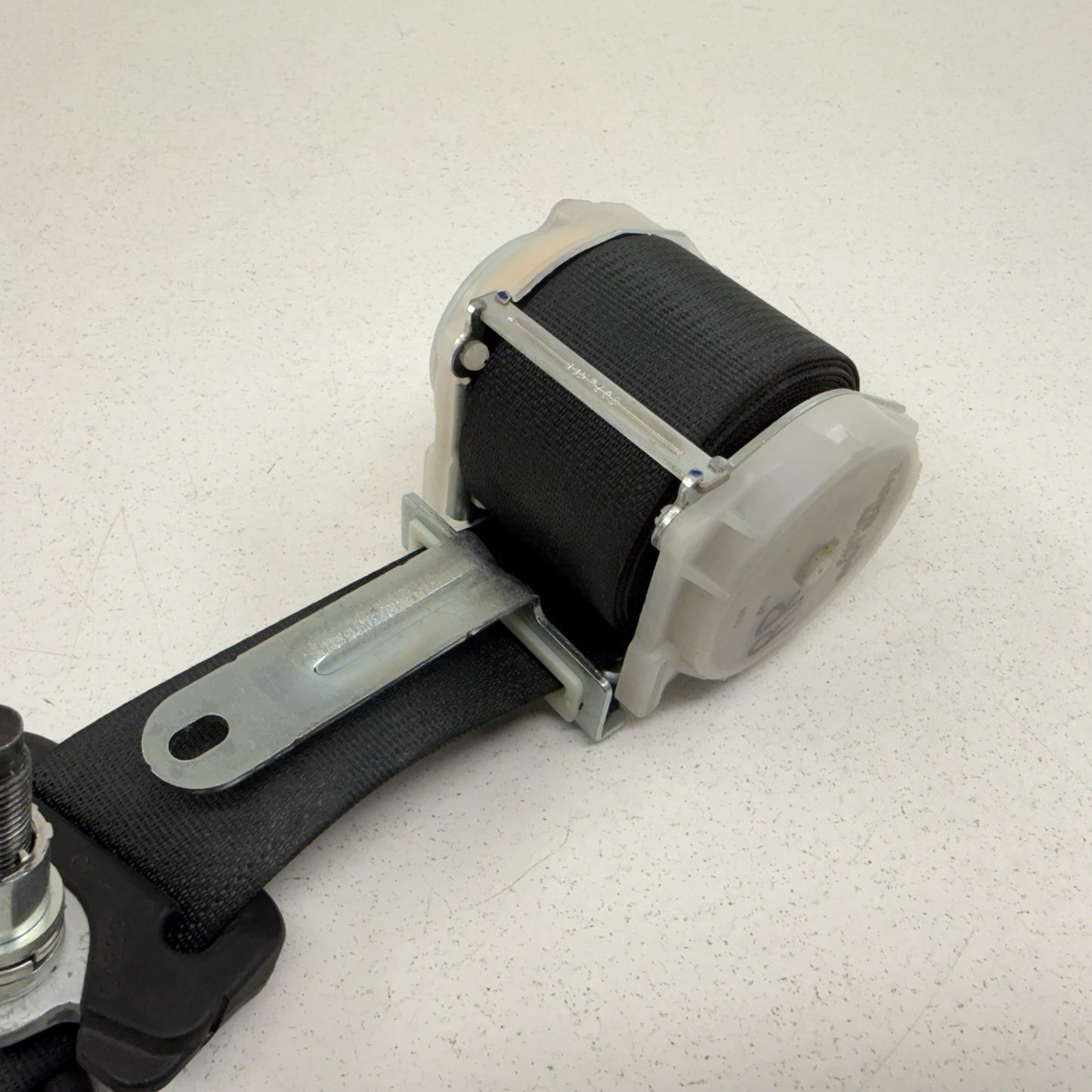 16-23 Toyota Tacoma Right Rear Seatbelt Seat Belt Retractor 73360-04100 OEM