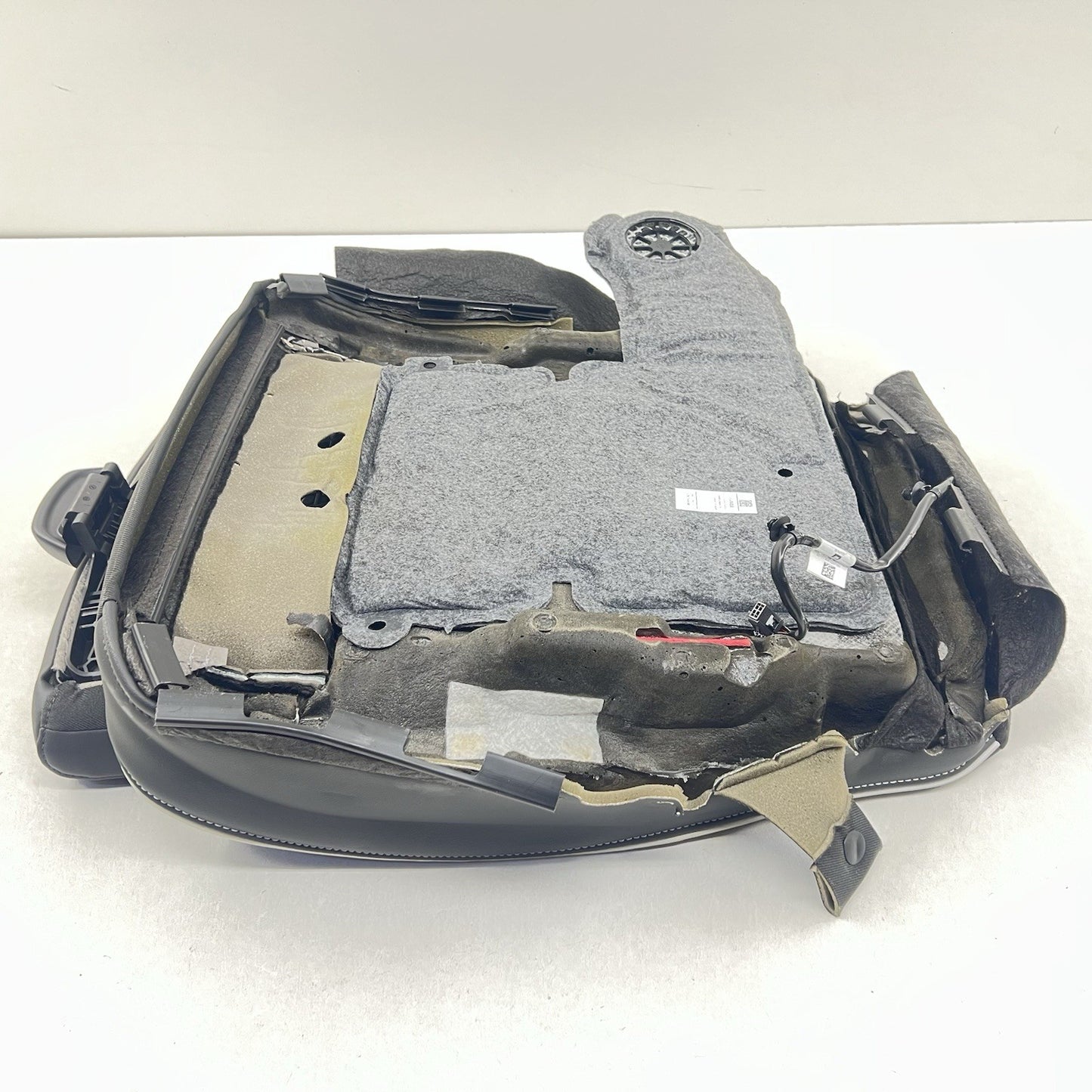 22-25 CADILLAC CT4 CT5 V BLACKWING RIGHT FRONT LOWER SEAT CUSHION COVER OEM