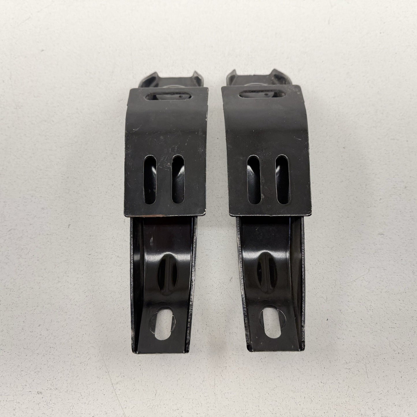 17-24 Chevrolet Camaro Rear Suspension Stabilizer Bar Bracket Set OEM