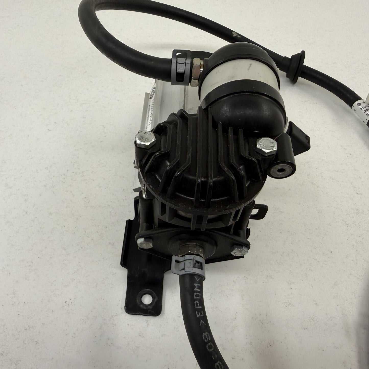 2022-2024 Rivian R1S R1T Air Ride Suspension Compressor Pump PT00055693-01 OEM