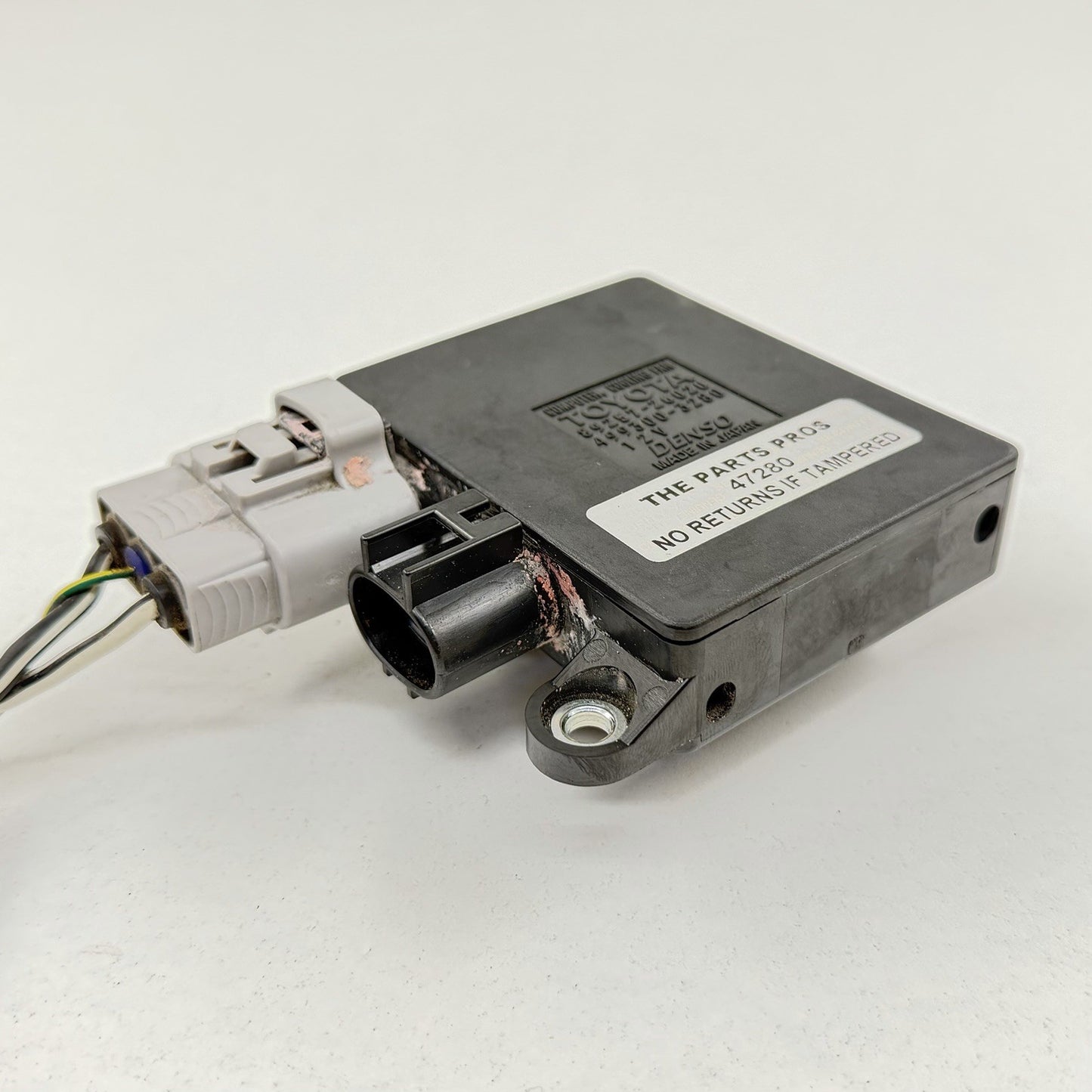 08-14 Lexus IS F Radiator Cooling Fan Control Module W/ Wire 89257-26020 OEM