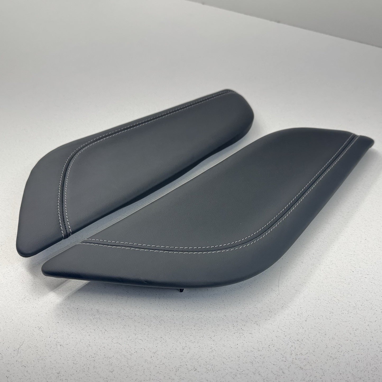 24-26 Ford Mustang Performance Pack Center Console Panel Cover W/ Knee Pads OEM