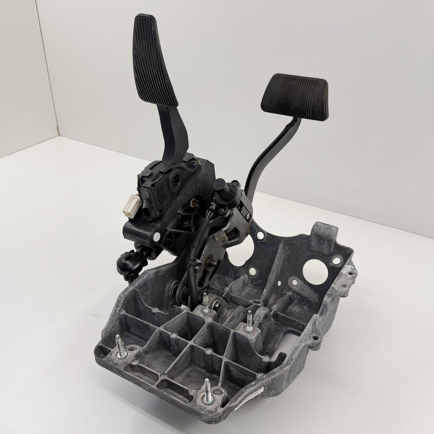 2019-2024 Ram 2500 3500 Adjustable Brake &amp; Accelerator Gas Pedal Assembly OEM