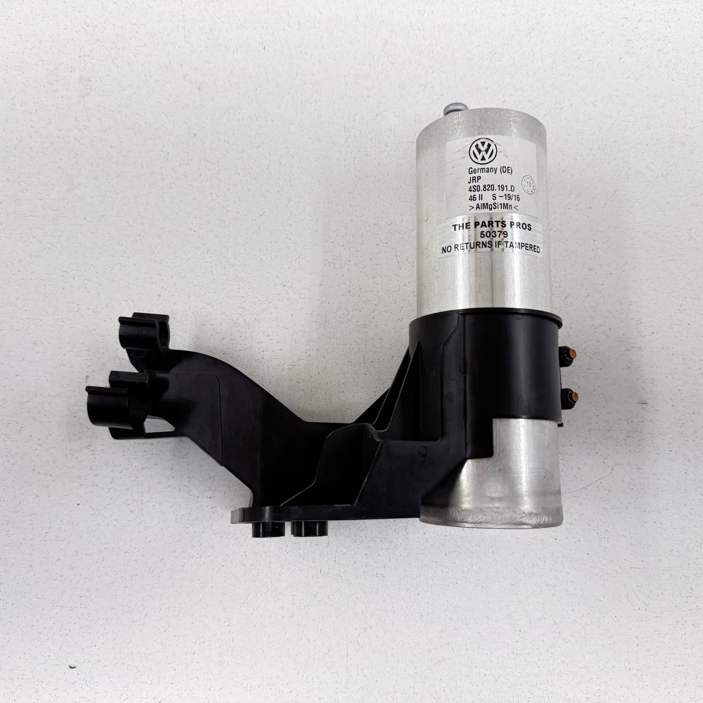 17-23 Audi R8 A/C Dryer Receiver With Mount Bracket 4S0820191D OEM