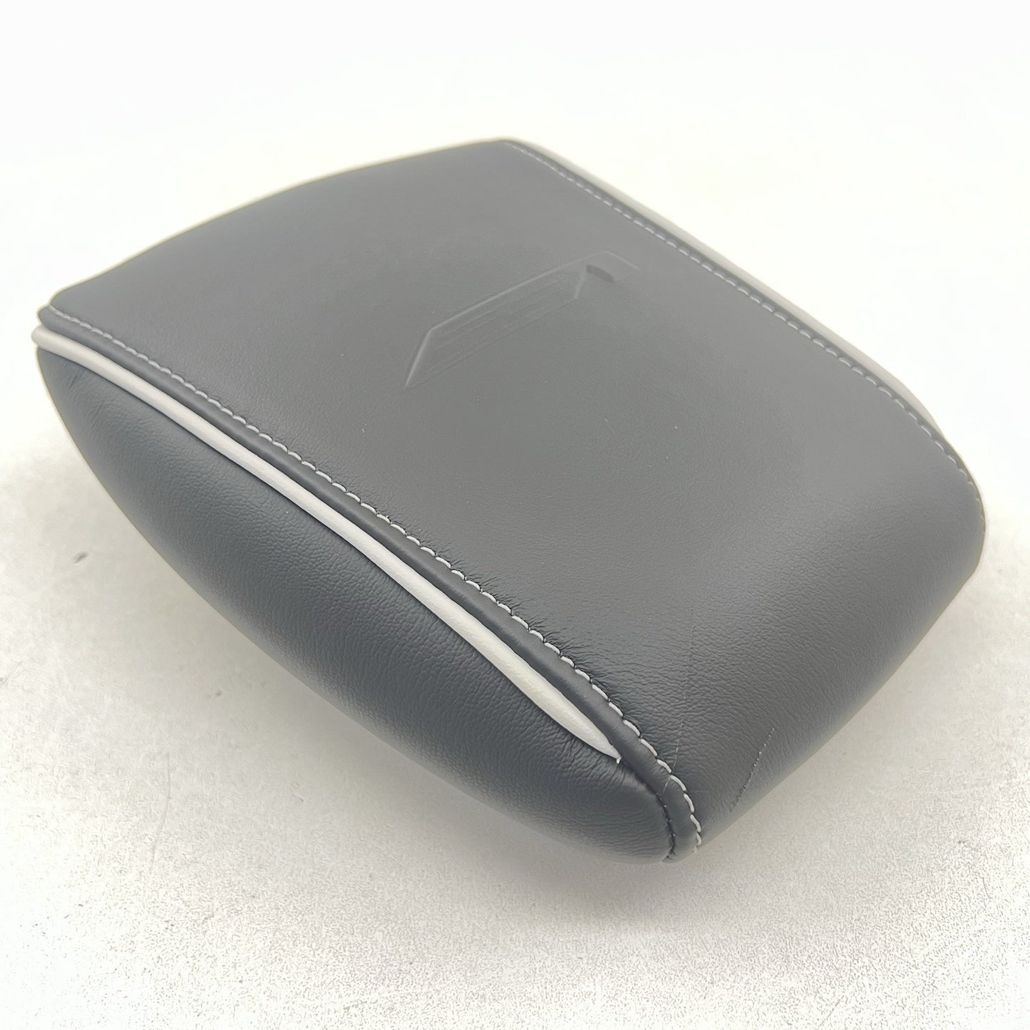 22-25 CADILLAC CT4 CT5 V BLACKWING DRIVER LEFT FRONT SEAT HEADREST HEAD REST OEM
