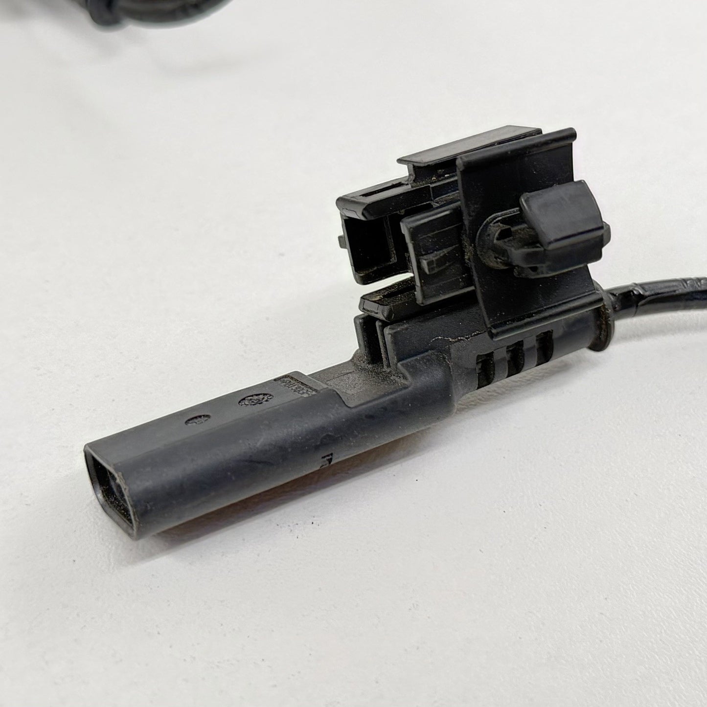 22-25 Cadillac CT5 V Blackwing Left Rear Accelerometer Wire Sensor 85131324 OEM