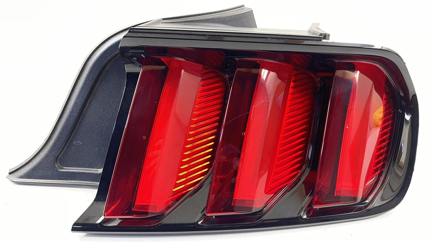 15-17 Ford Mustang Passenger Right Rear Taillight Tail Light Lamp OEM
