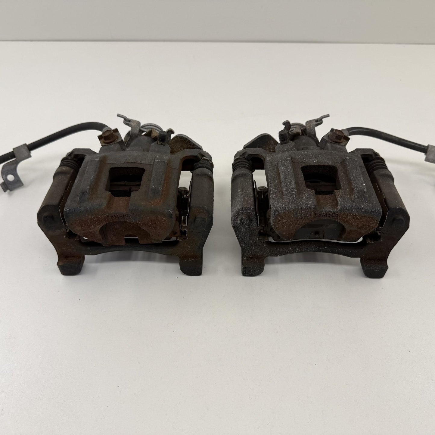 2015-2023 Ford Mustang GT Rear Brake Caliper Pair Left &amp; Right OEM