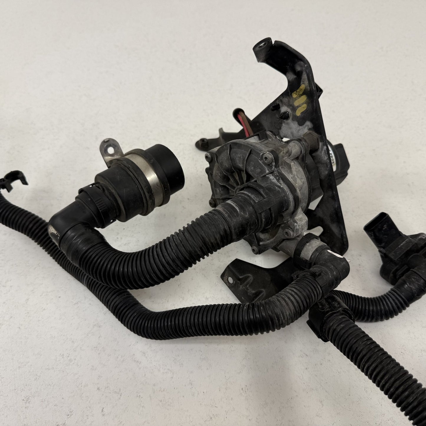 2014-2018 Bentley Flying Spur Secondary Air Injection Smog Pump Assembly Set OEM