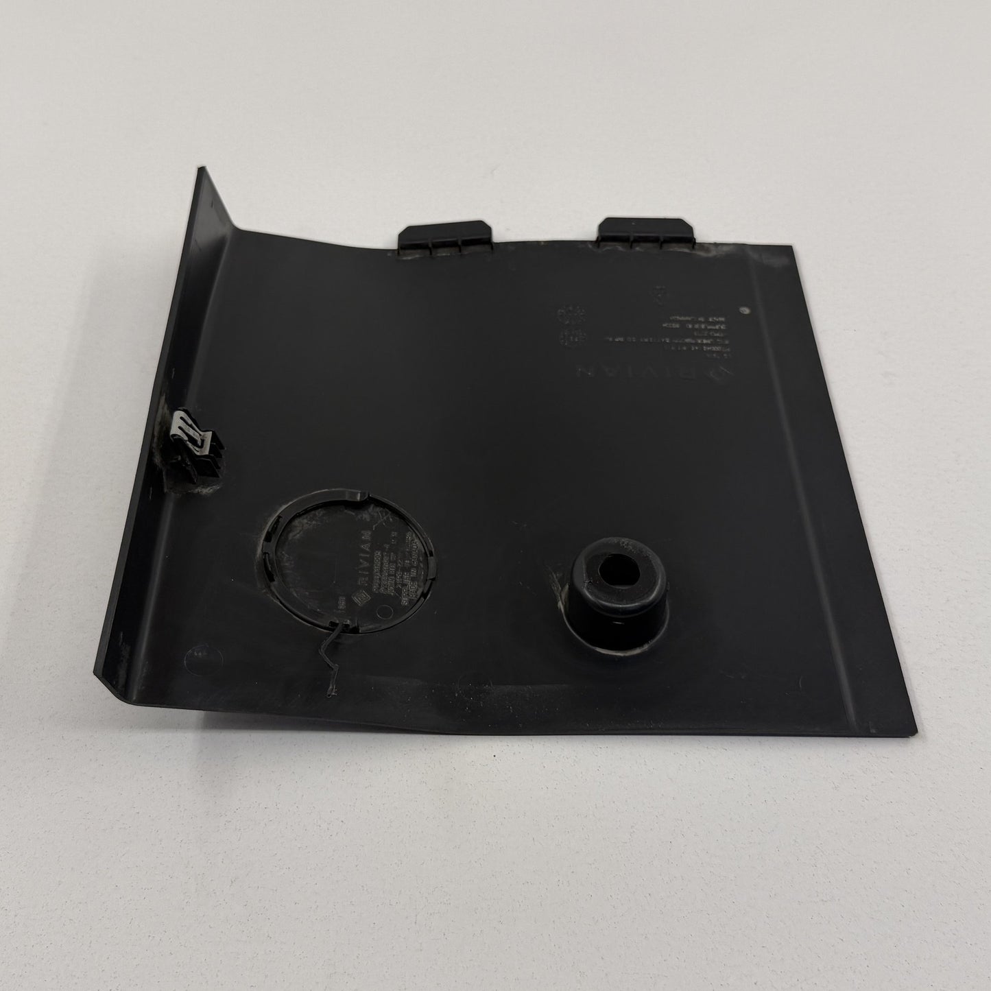 2022-2024 Rivian R1S Right Rear Underbody Battery Splash Guard PT00048748 OEM