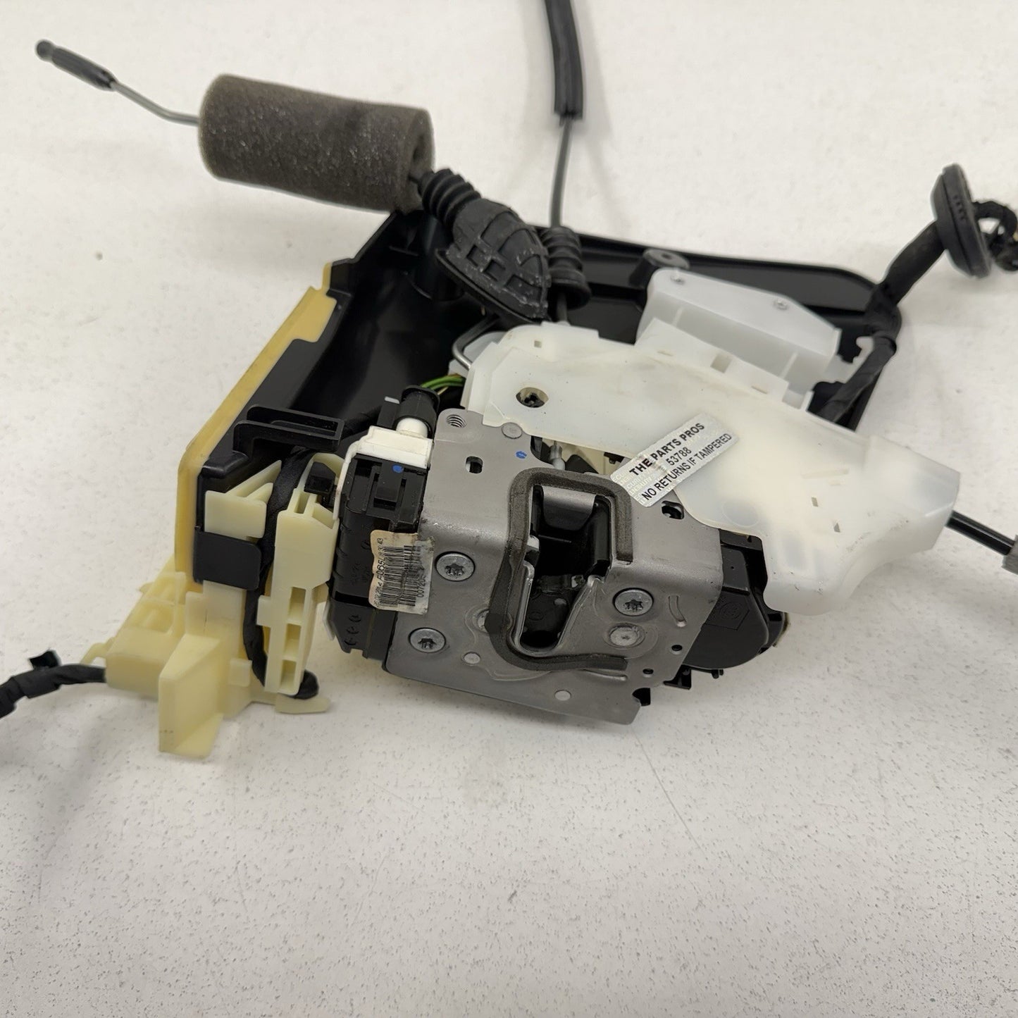 12-18 Mercedes W218 CLS550 Driver Left Front Door Latch Lock Actuator OEM
