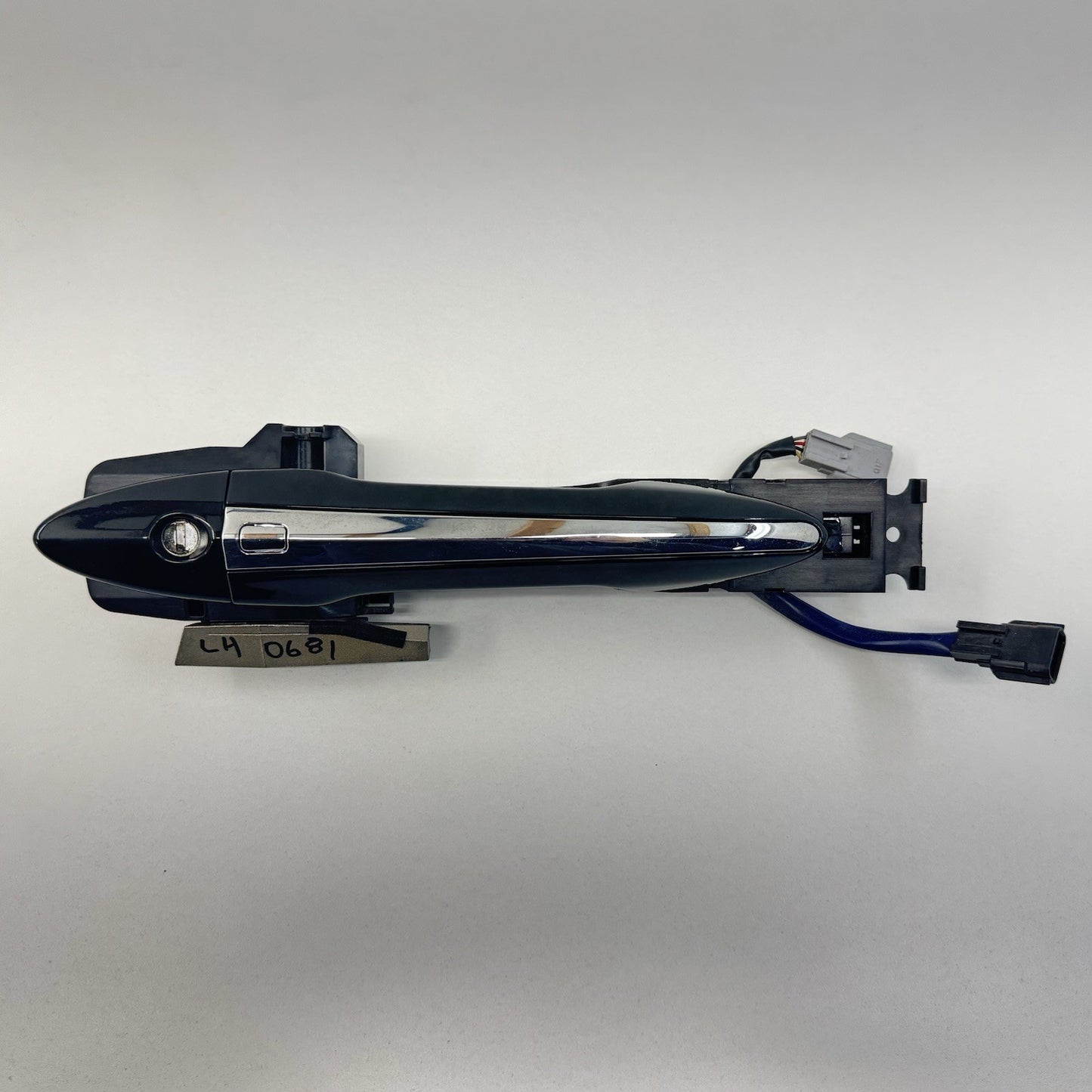 17-22 Infiniti Q60 Passenger Right Exterior Door Handle Midnight Black OEM