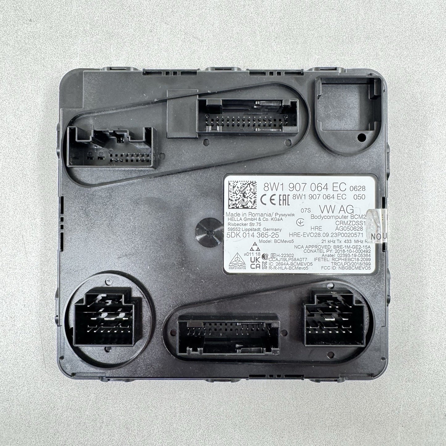 17-25 AUDI A4 S4 A5 S5 BODY COMFORT CONTROL MODULE BCM 8W1 907 064 EC OEM
