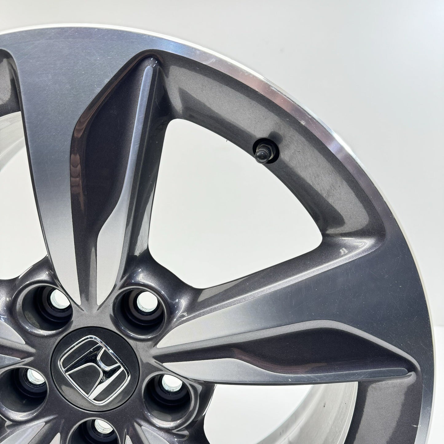 18-23 HONDA ODYSSEY TOURING WHEEL RIM 5 SPOKE MACHINED FACE 18â 18x7.5J OEM