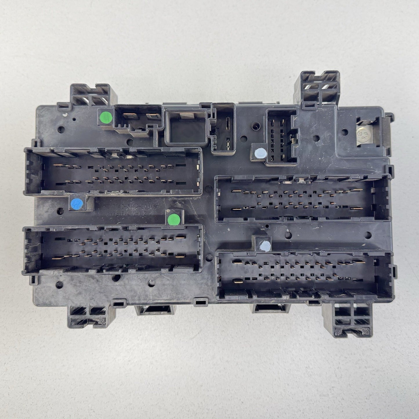 20-22 Ram 2500 3500 Intelligent Power Distribution Fuse Box 68437289AB OEM